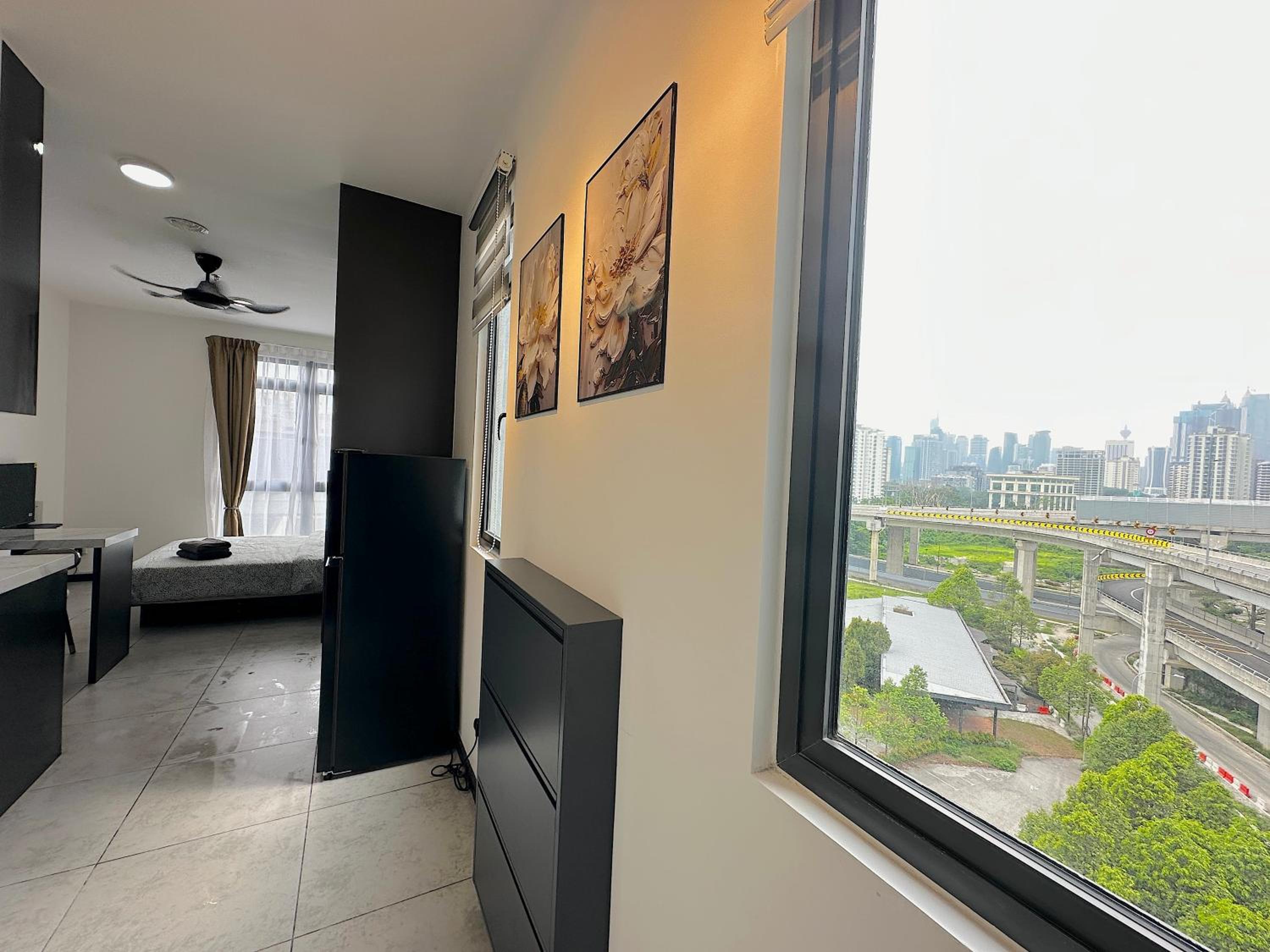 Neu Suites By Serenity Homes Near Gleneagles, KLCC & LRT photo 2