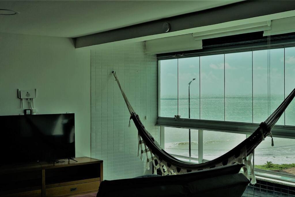 João Pessoa, a dois passos do paraíso, 2 suítes com A/C, vista panorâmica para o mar do Bessa, portaria 24h e 2 vagas de garagem