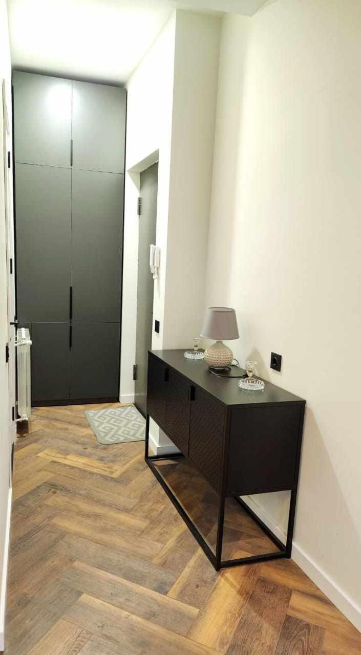 Cozy apartment near 300 Aragveli metro view 5