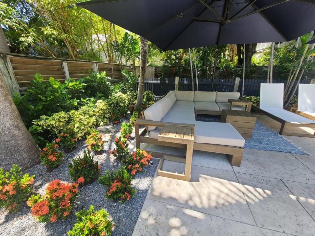 6 Bedroom 6 Bath Guesthouse on Duval Street view 4