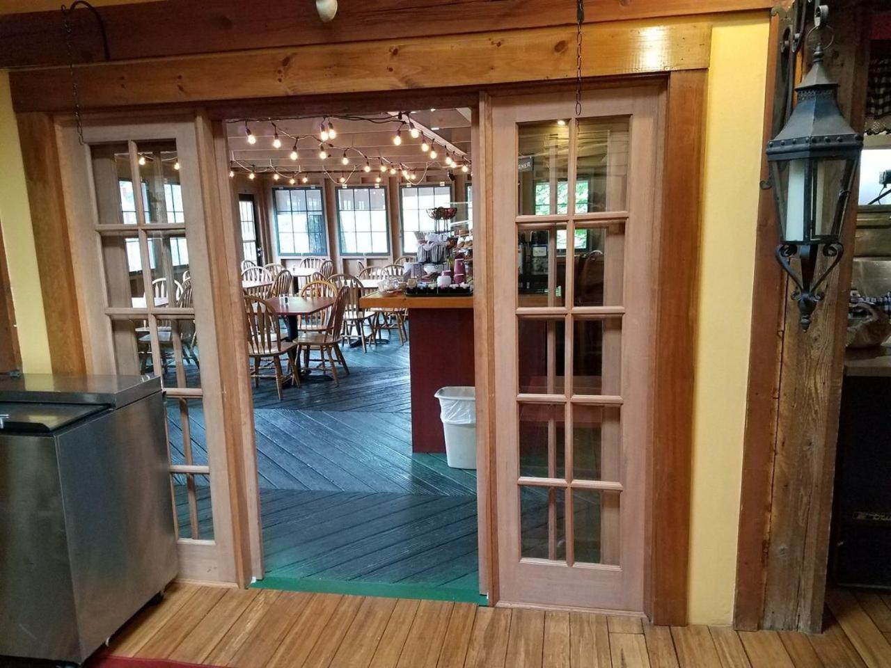 Cedar Crest Inn