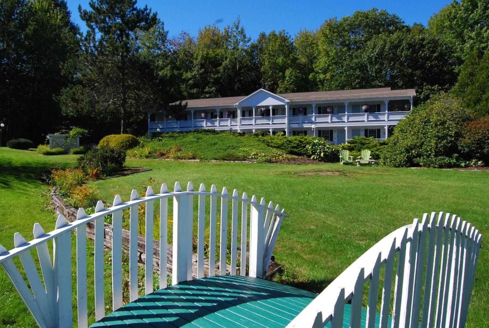 Cedar Crest Inn