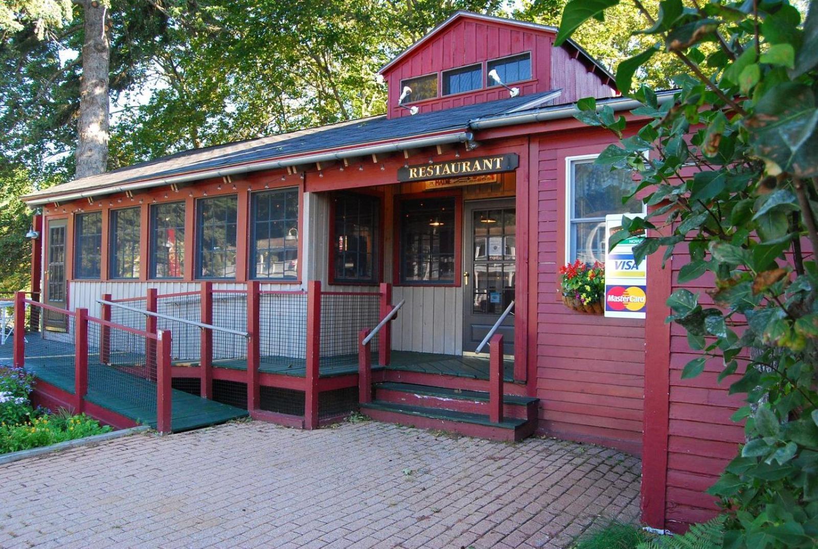 Cedar Crest Inn