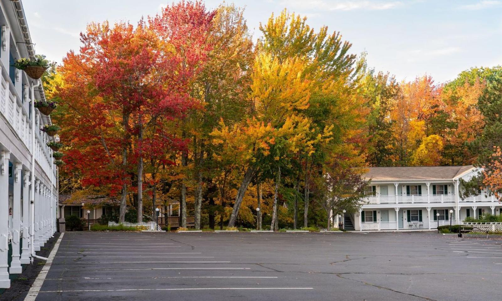Cedar Crest Inn