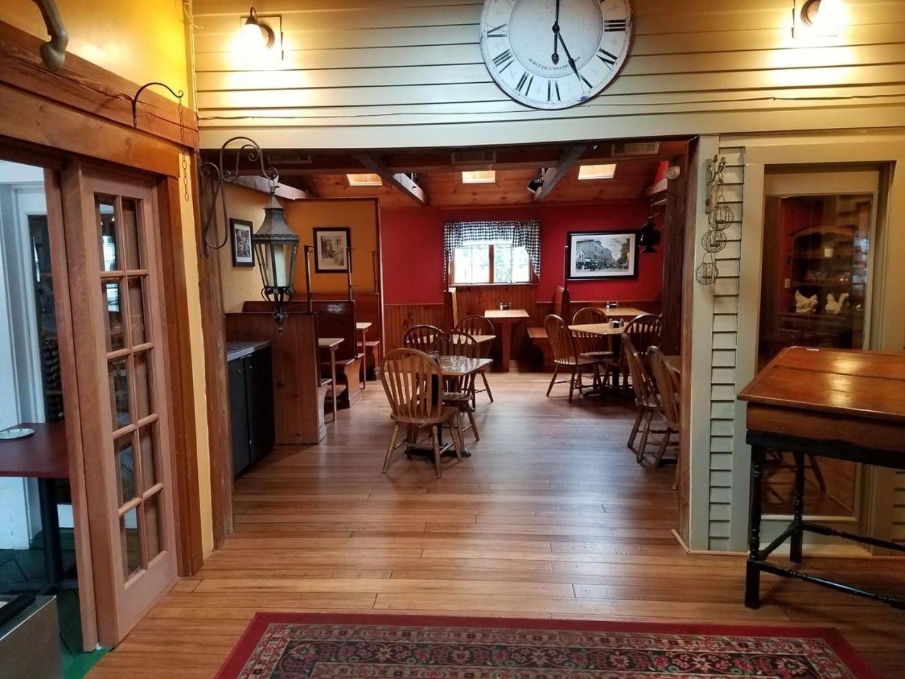 Cedar Crest Inn
