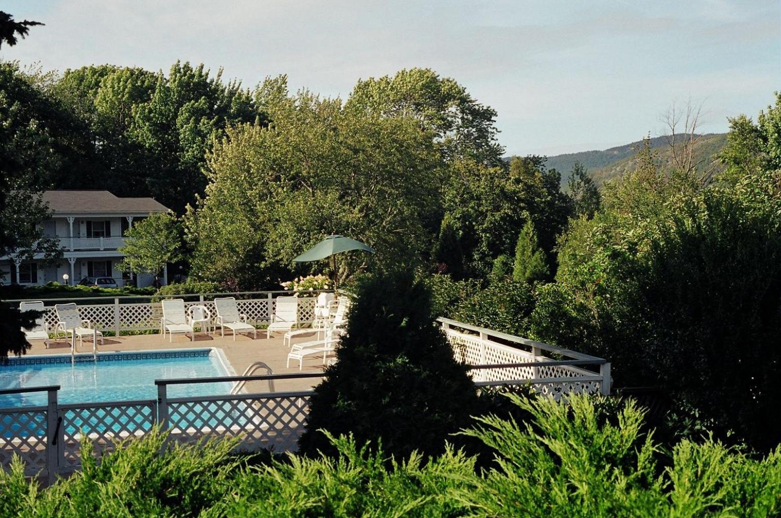 Cedar Crest Inn