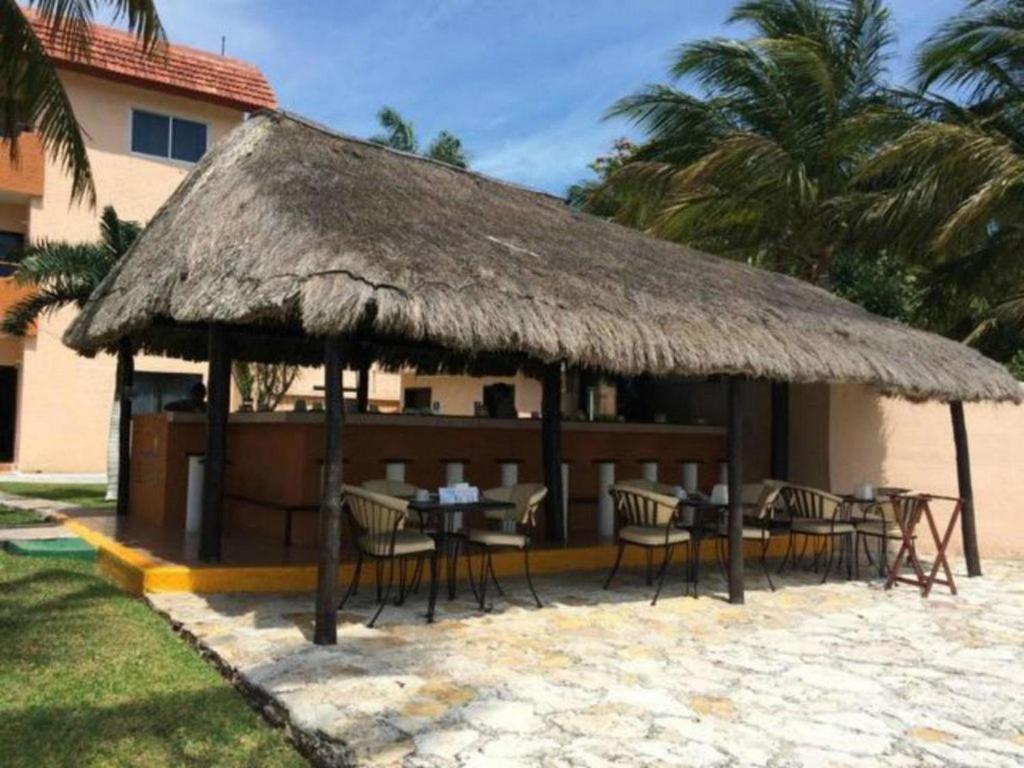 Royal lagoon room