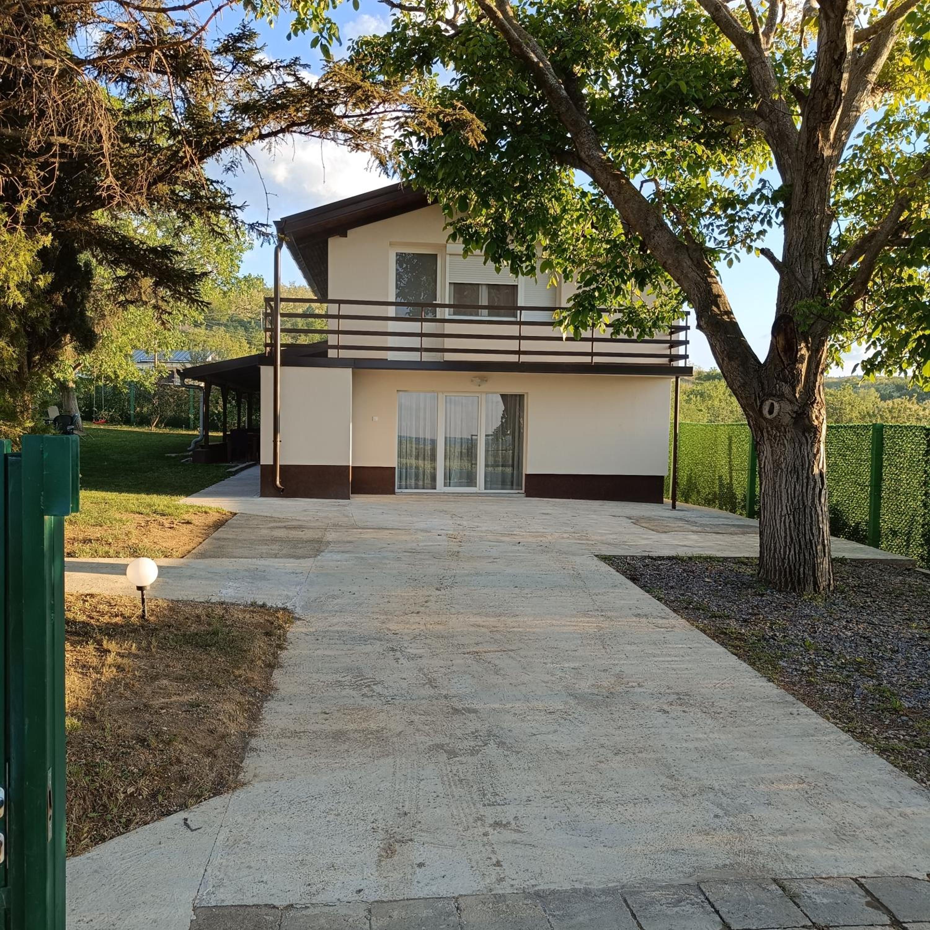 Dumbovo Guest House