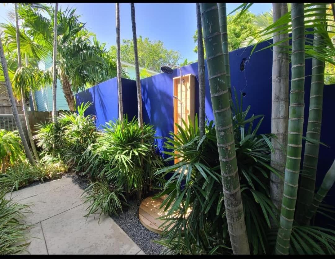 Duval Street Suite overlooking Duval w parking and pool