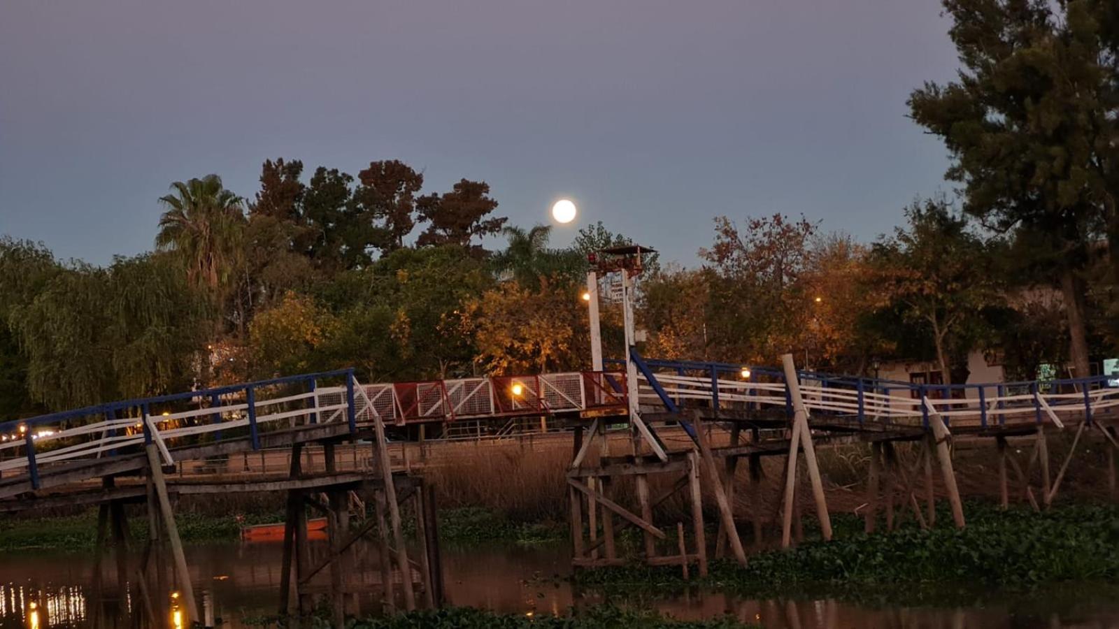 Cabaña Las Casuarinas del Delta de Tigre