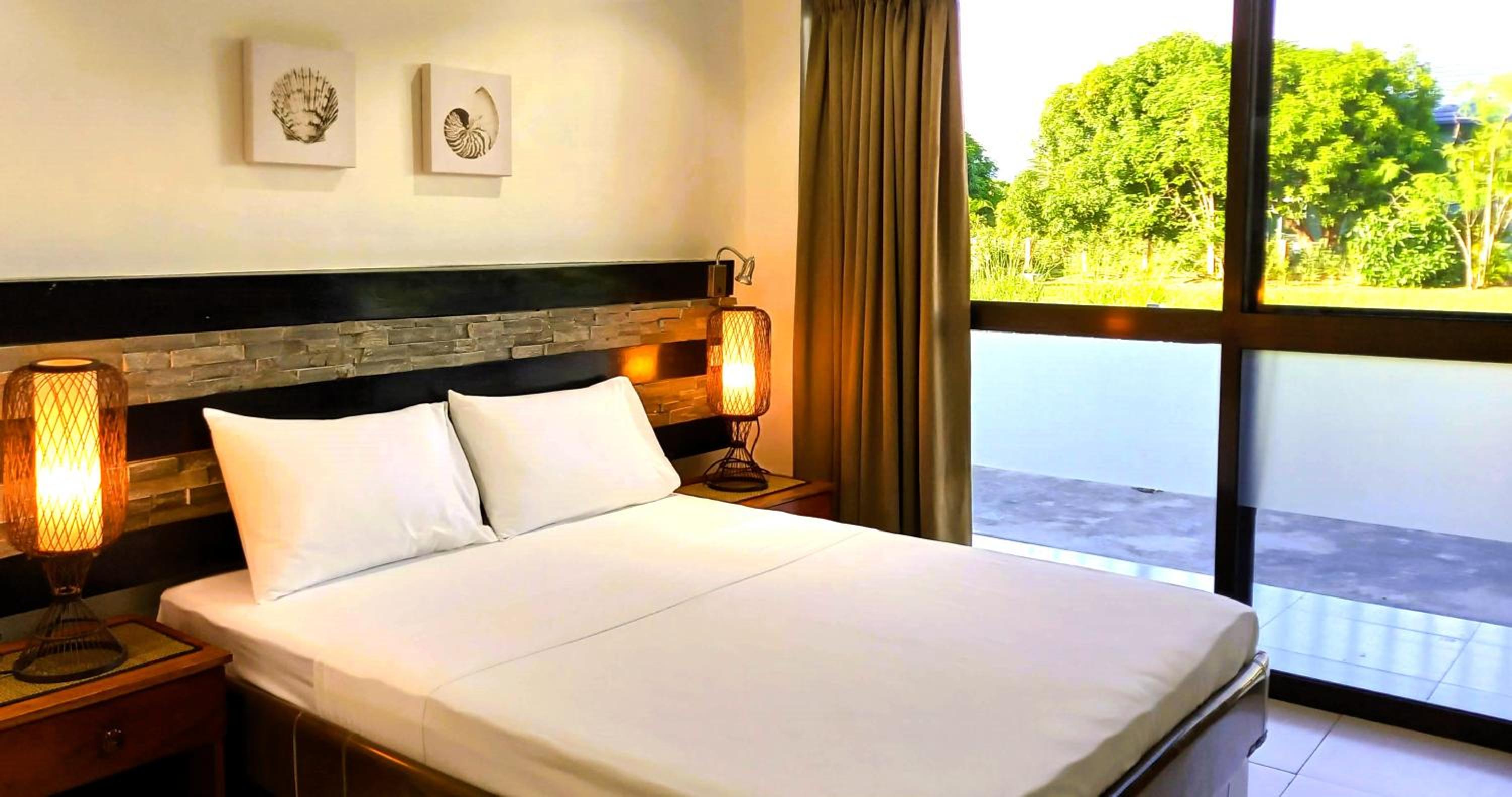 Waterfront Sunset Apartment Nadi
