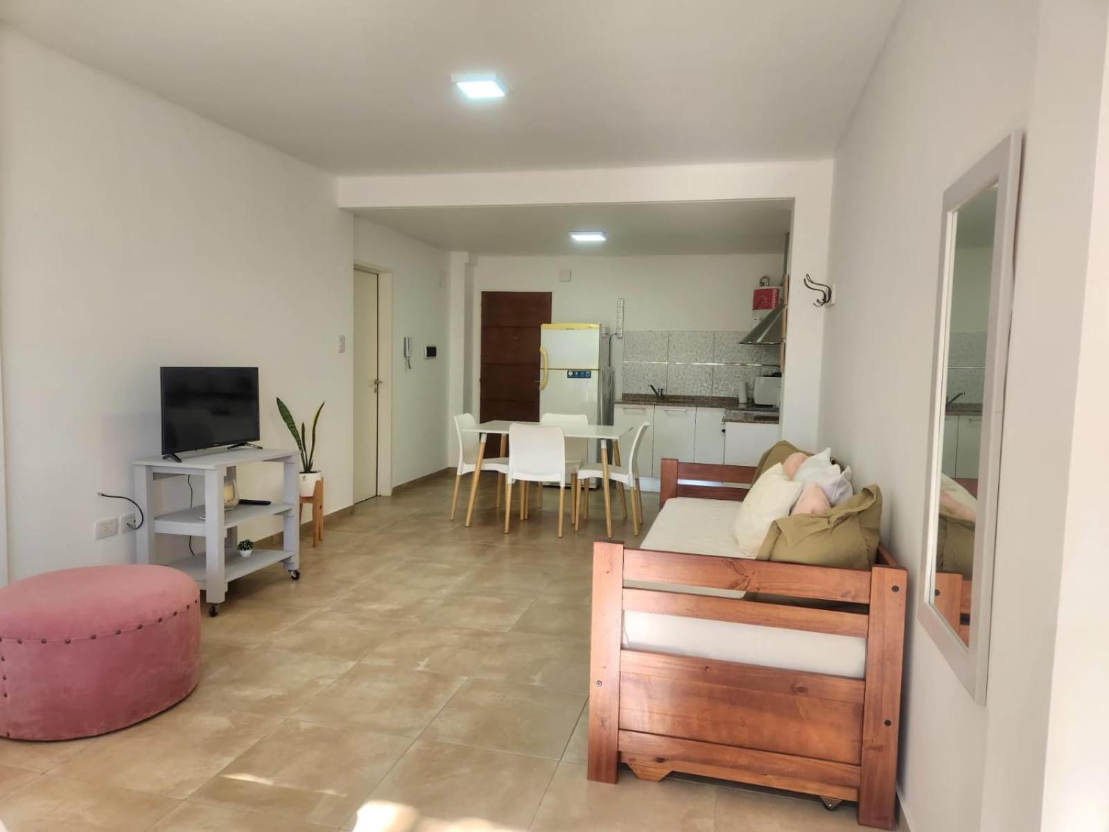 Pipinas Flat