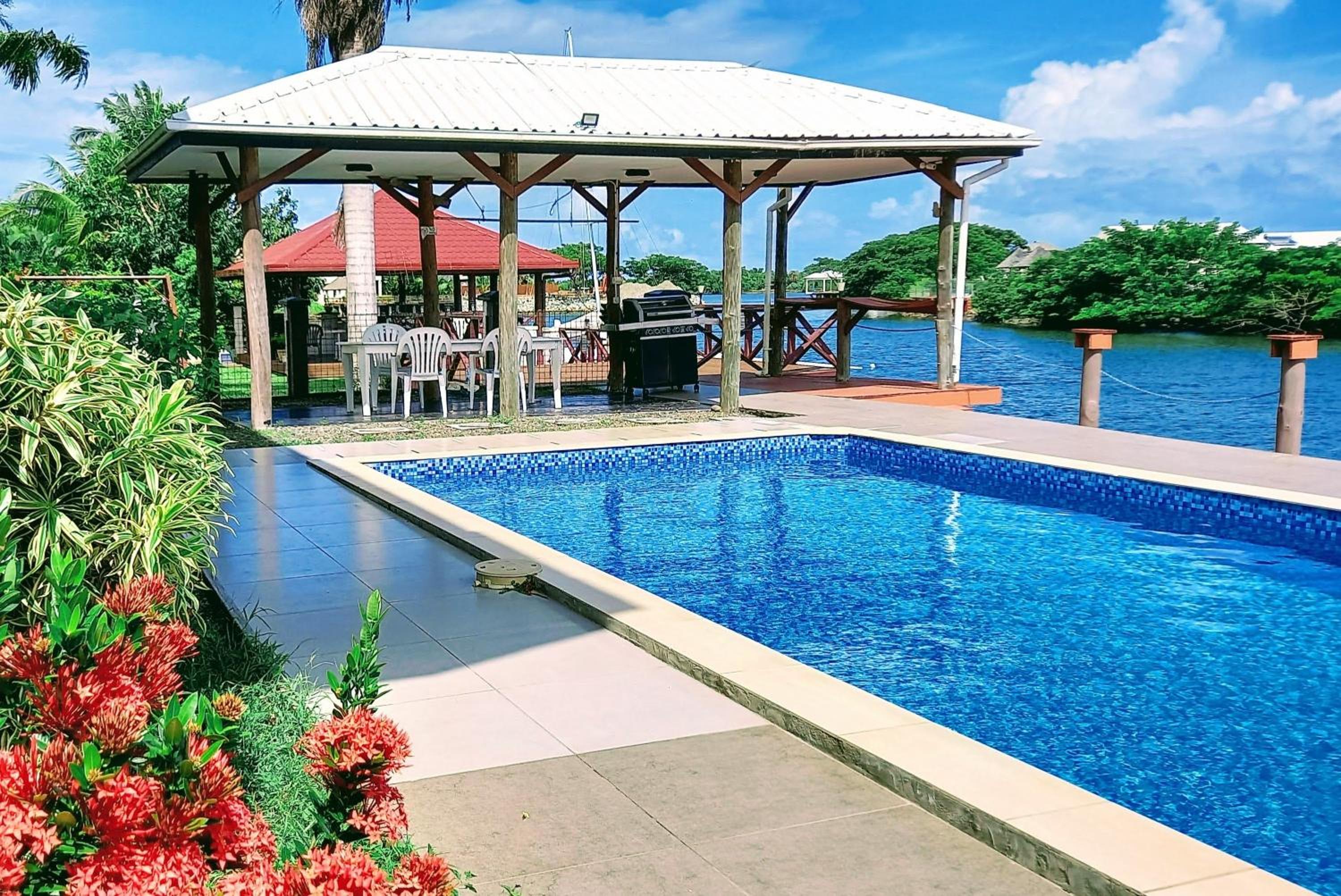 Waterfront Sunset Apartment Nadi