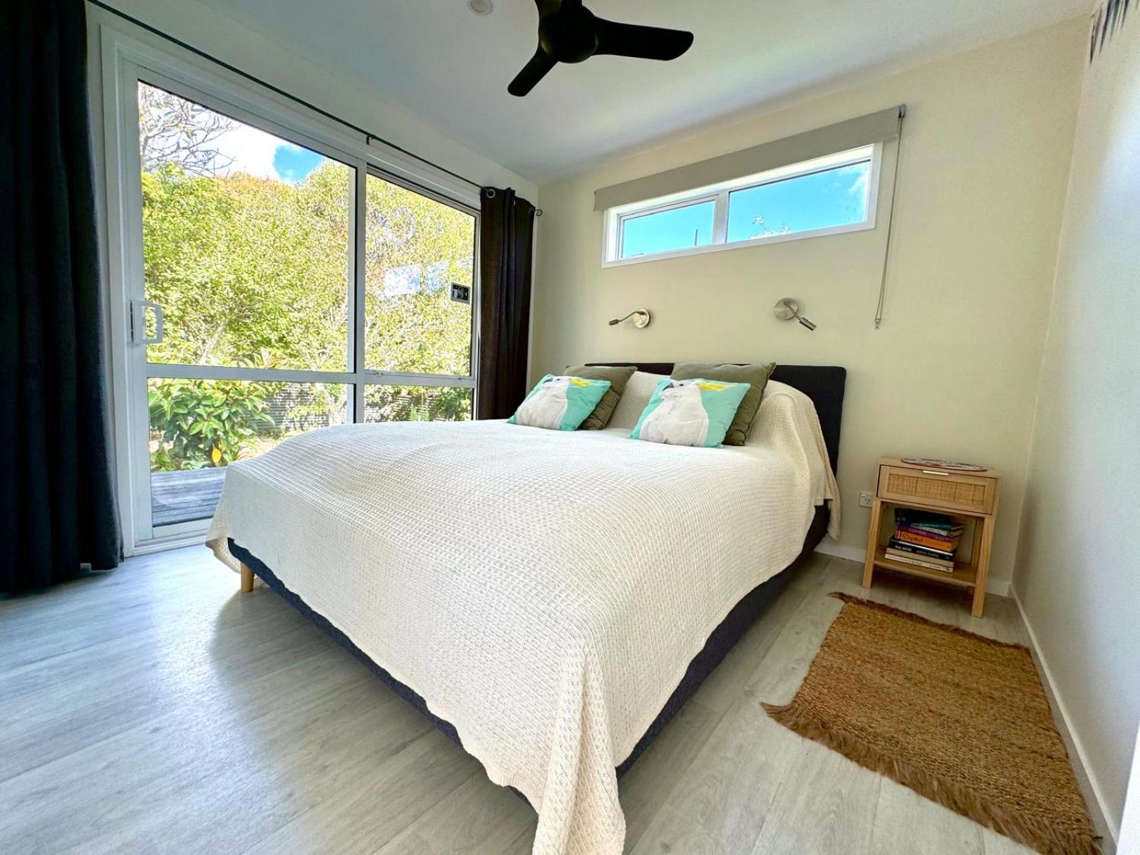 Four Huia view 4