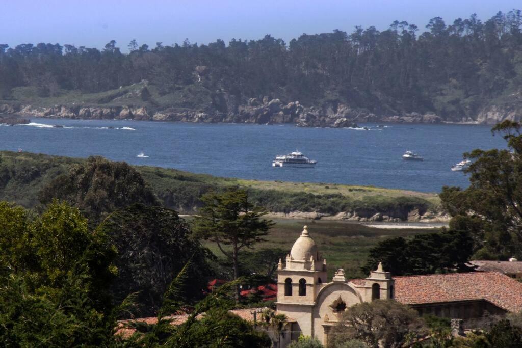 Monterey Vacations - Villa Mare Carmel - Property Image 1