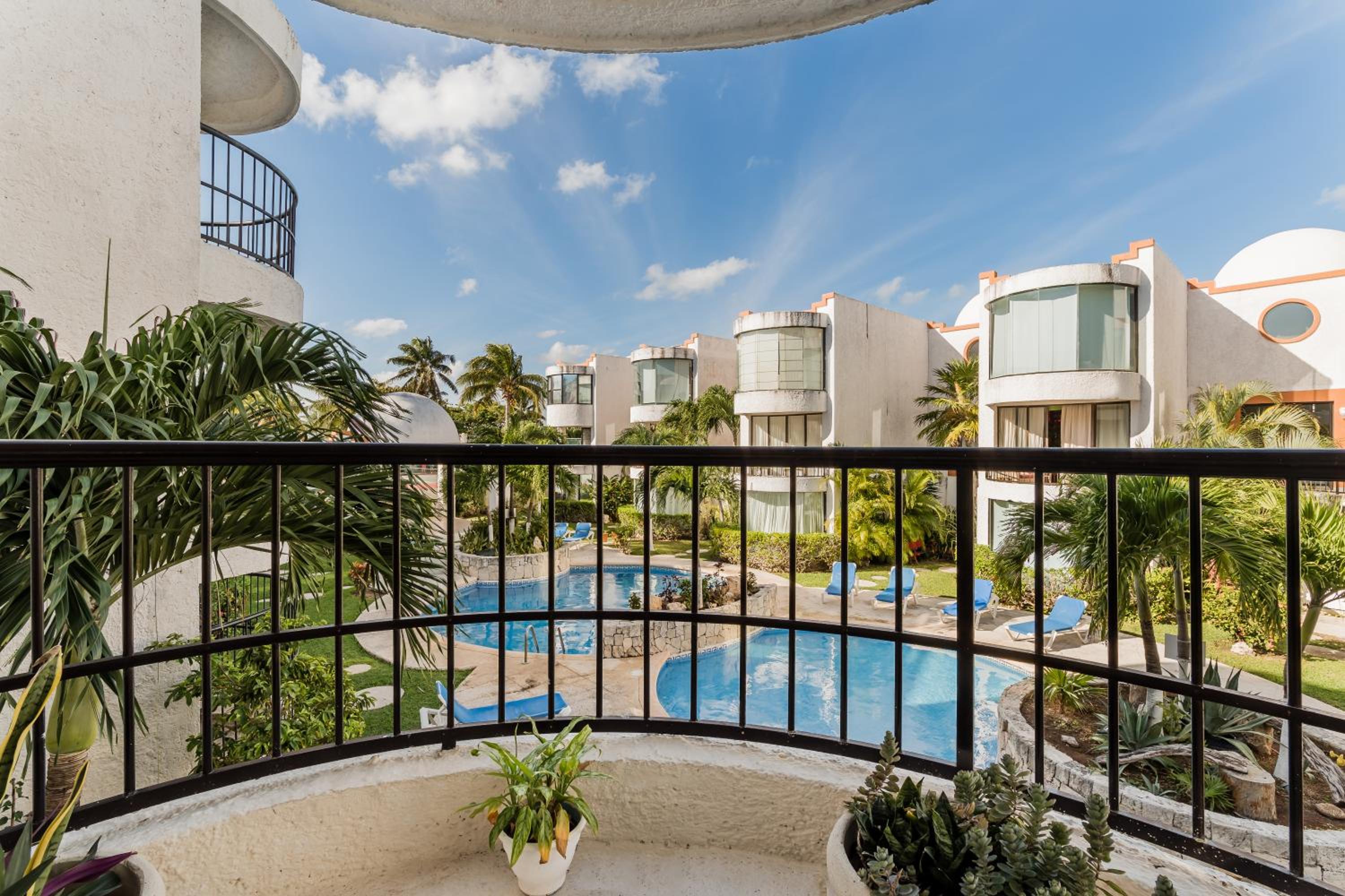 Amazing Villas at Las Cupulas