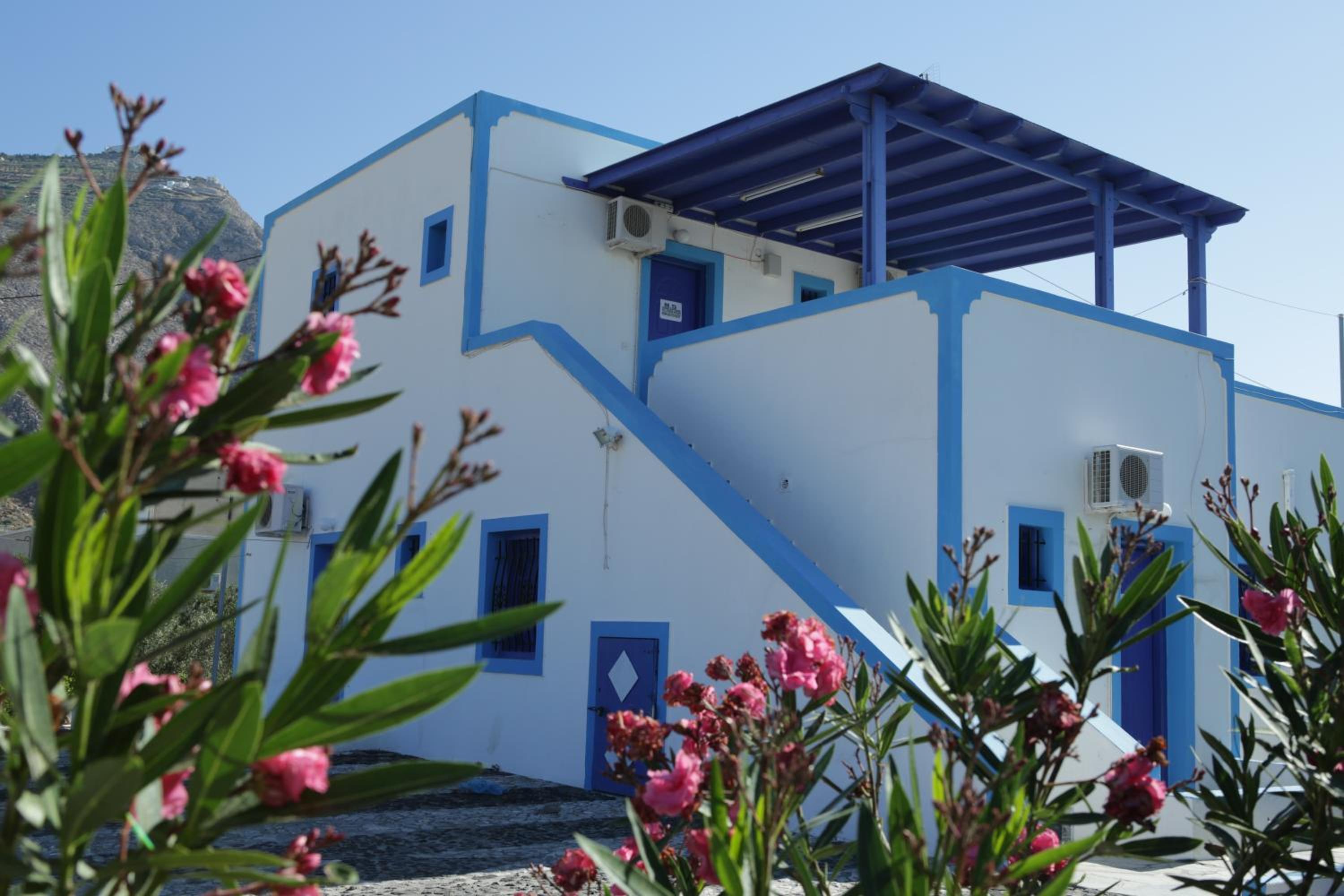 Studios Apartments Kapetanios photo 2