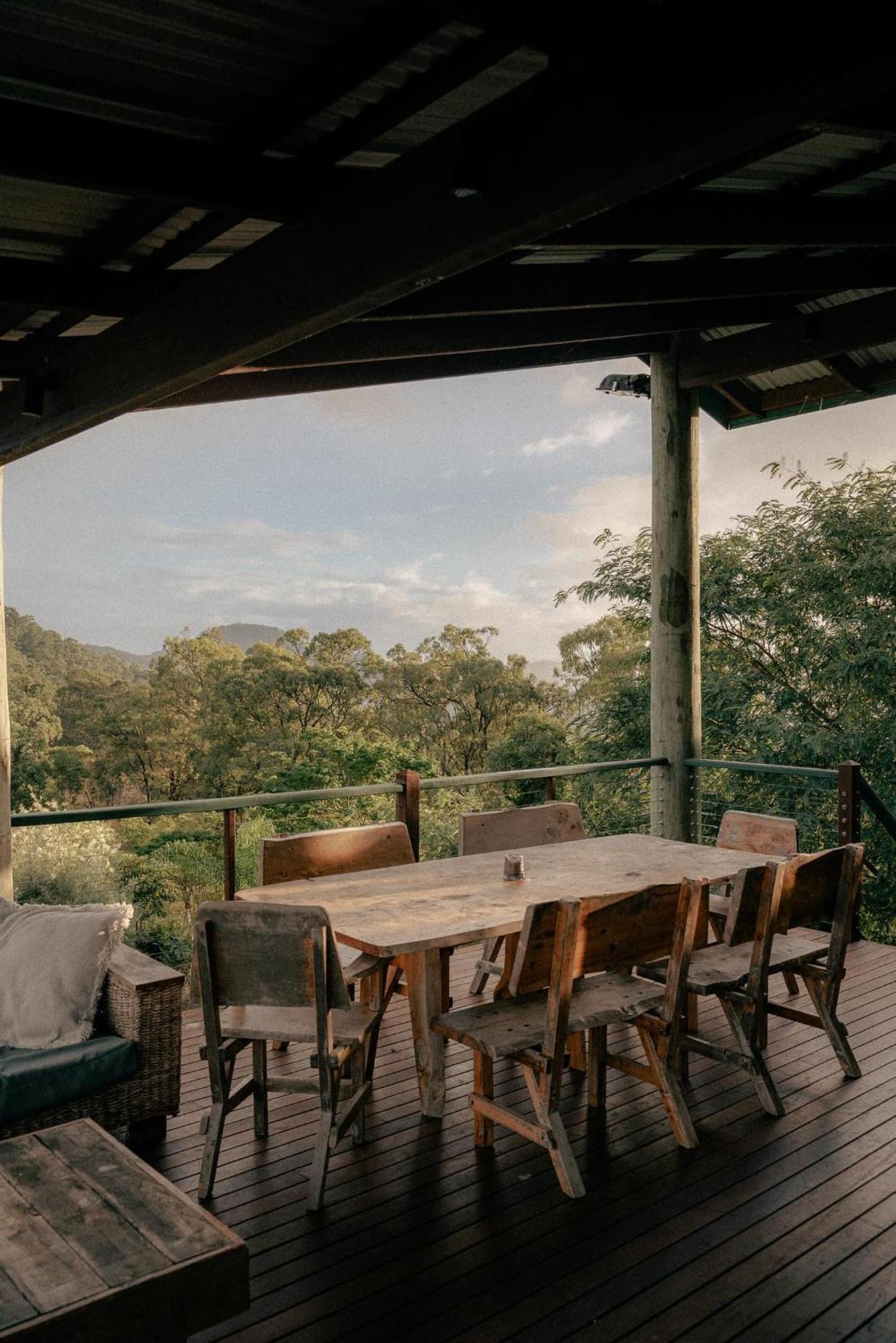 Luxurious Hinterland Guest House with HEATED POOL Sleeps 10 Brisbane Scenic Rim Gold Coast