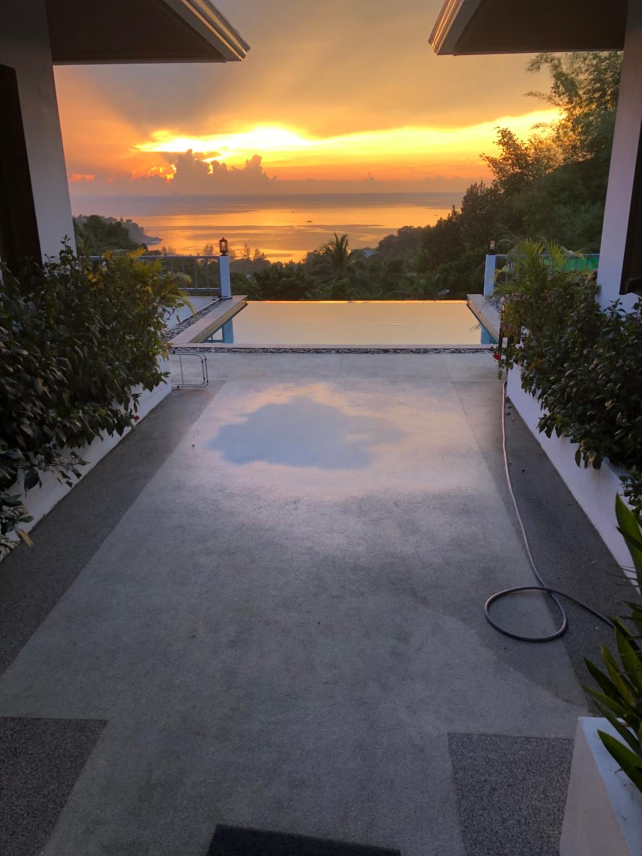 Luxurious Pool villa with great sea view