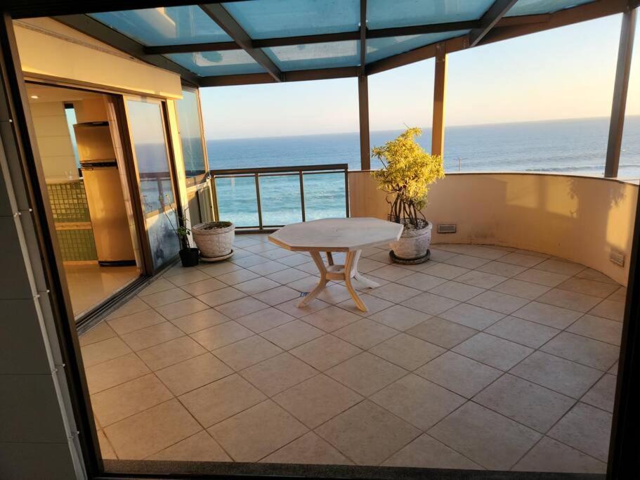 Cobertura Dúplex Frente Mar Barra da Tijuca