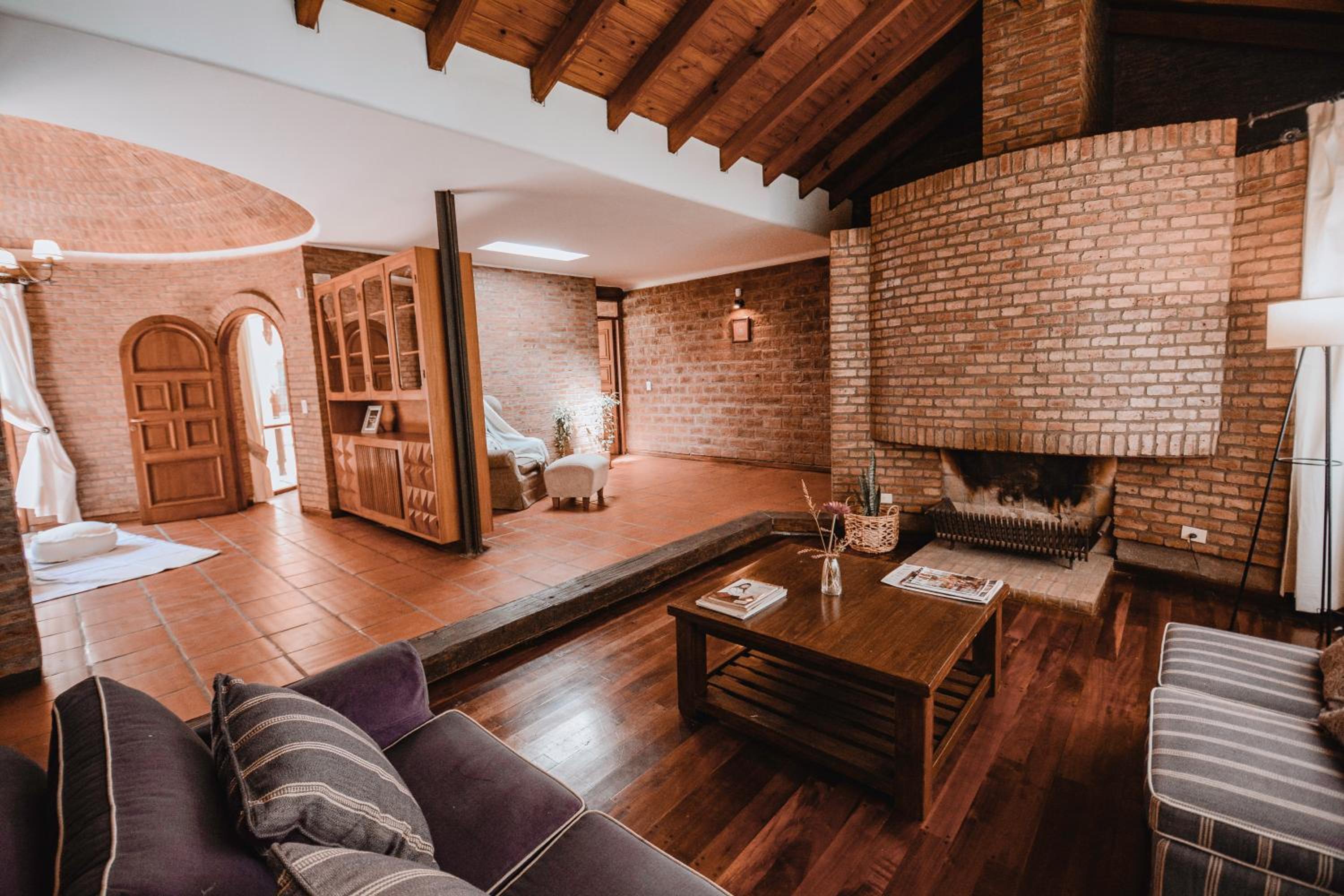 Excelente ubicacion! Casa grande con parrilla