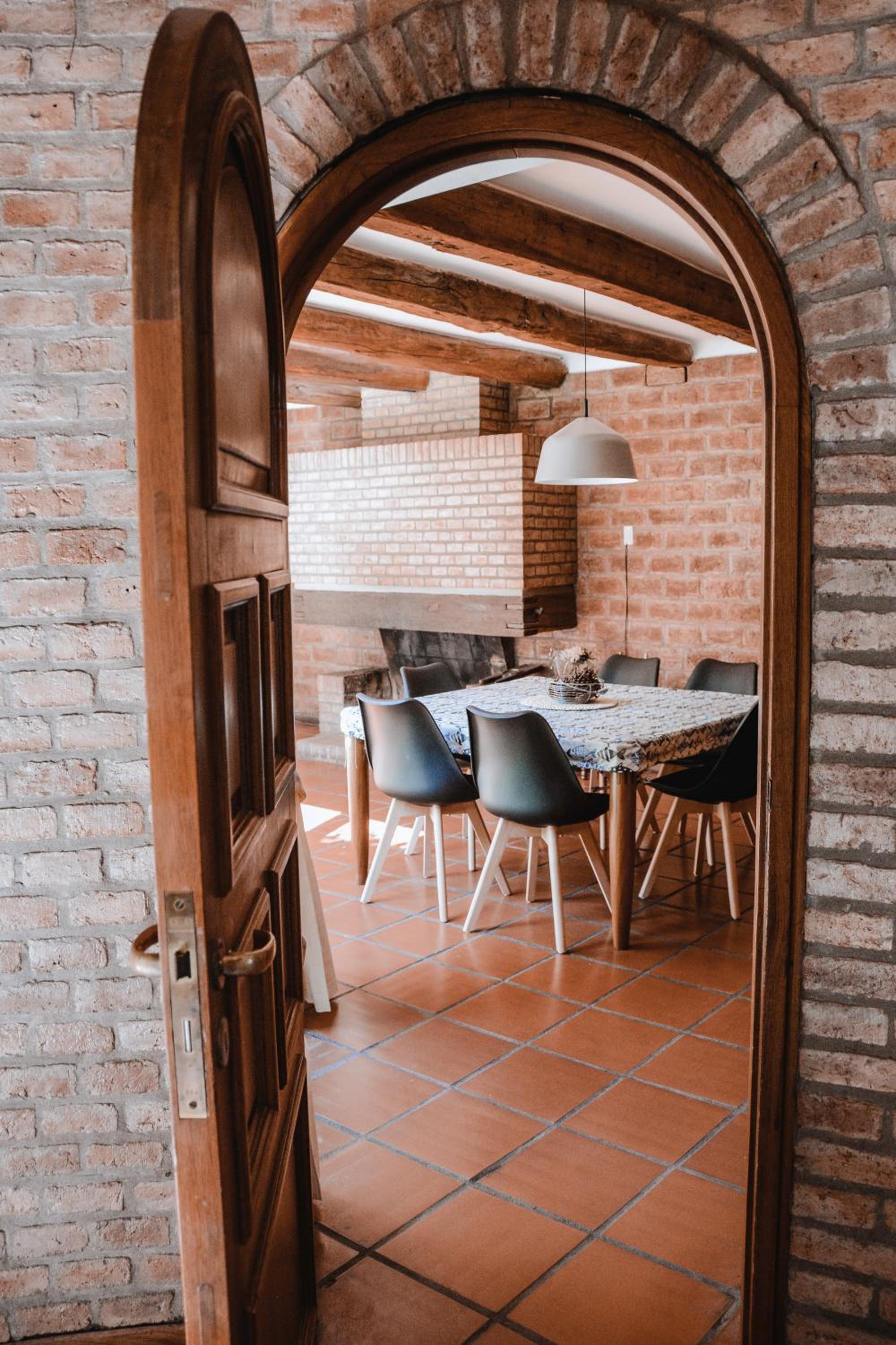 Excelente ubicacion! Casa grande con parrilla