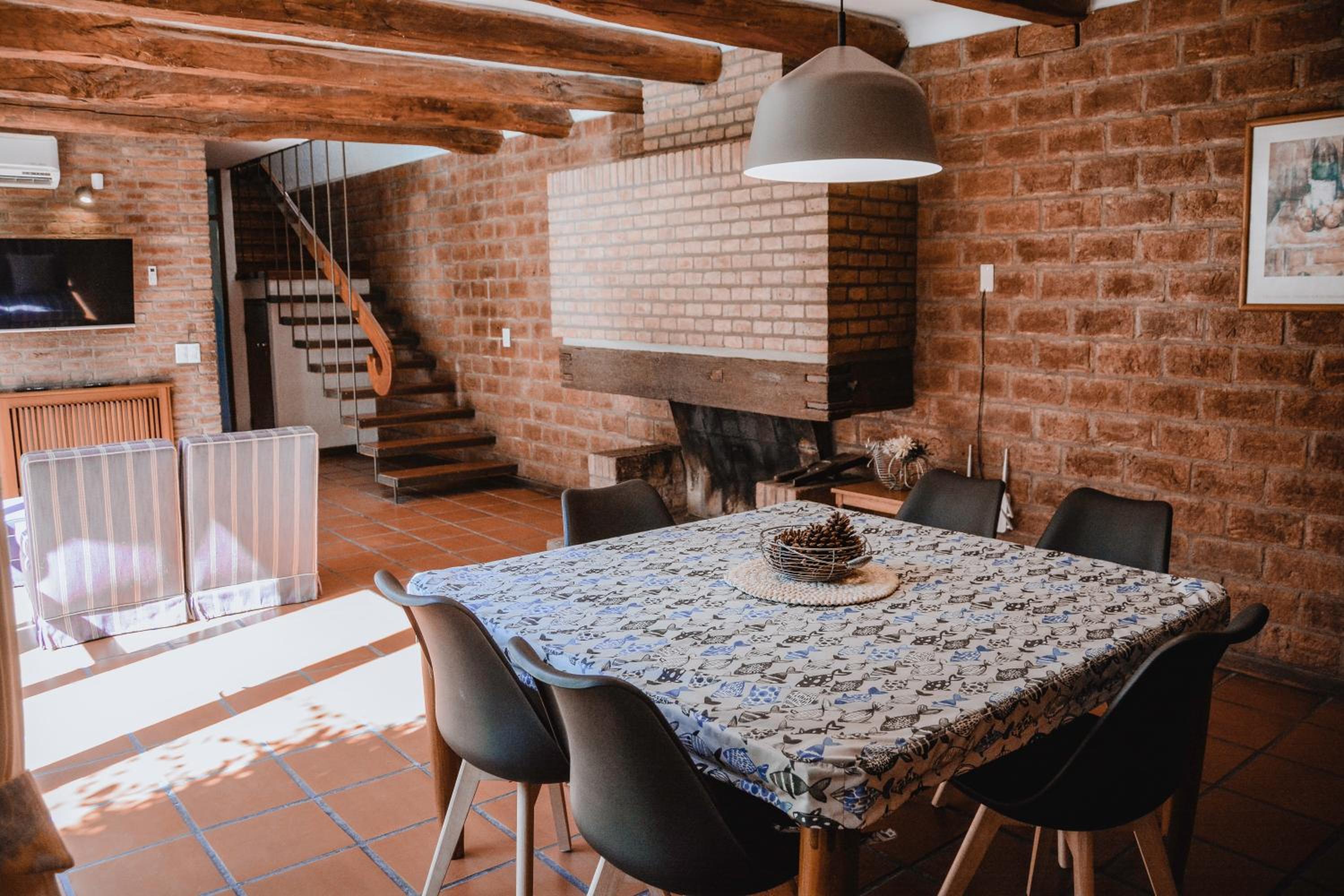 Excelente ubicacion! Casa grande con parrilla