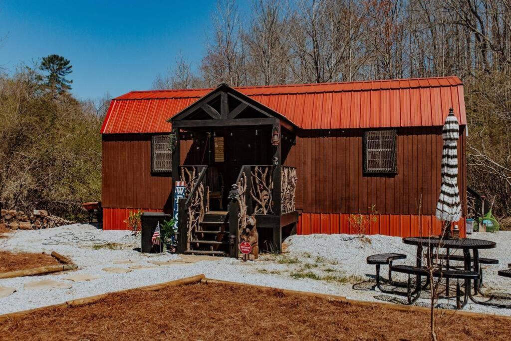 Lazy Bear Retreat by the Creek - main view