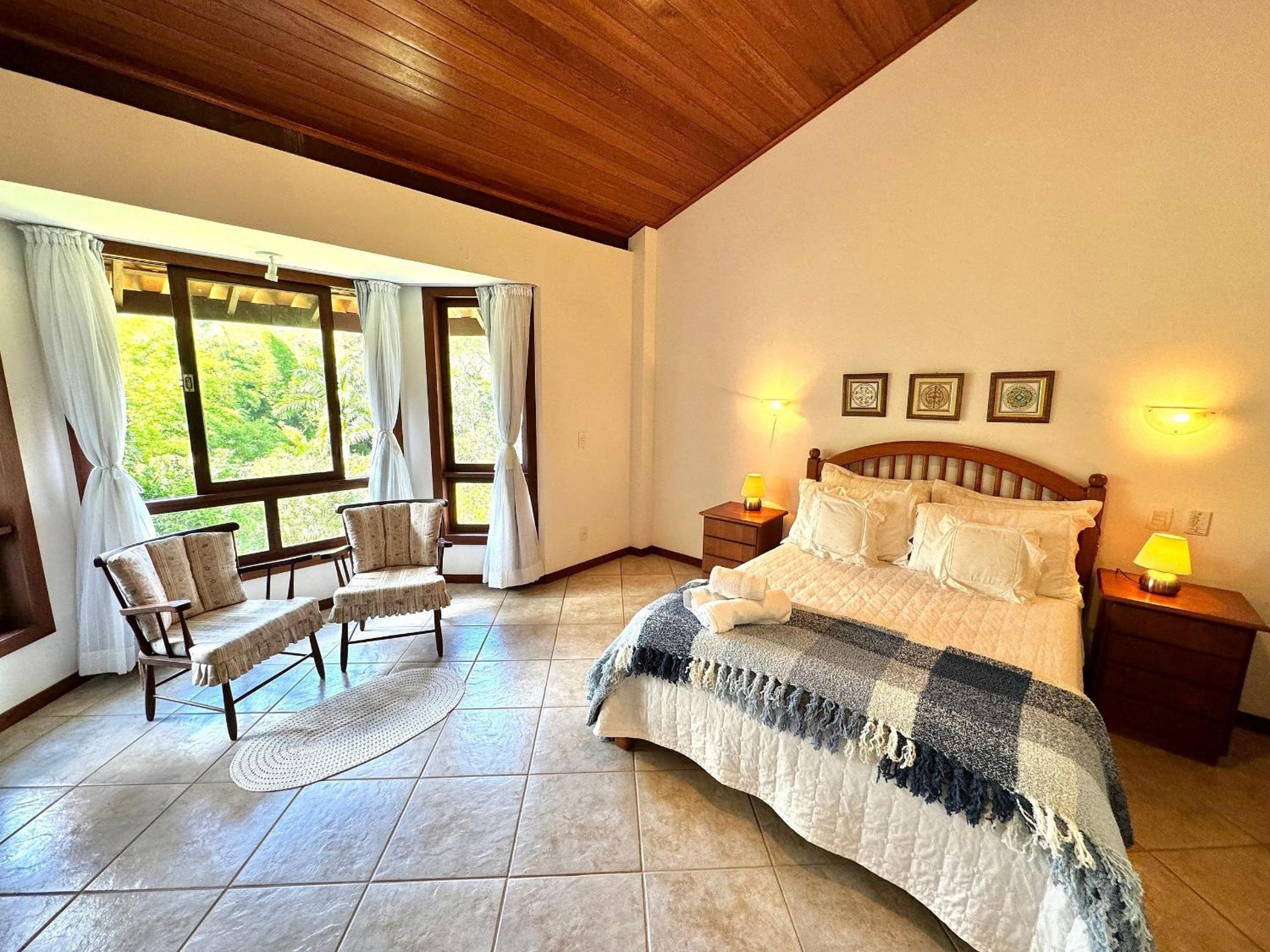 Casa de Campo com piscina, lago e Wi-fi