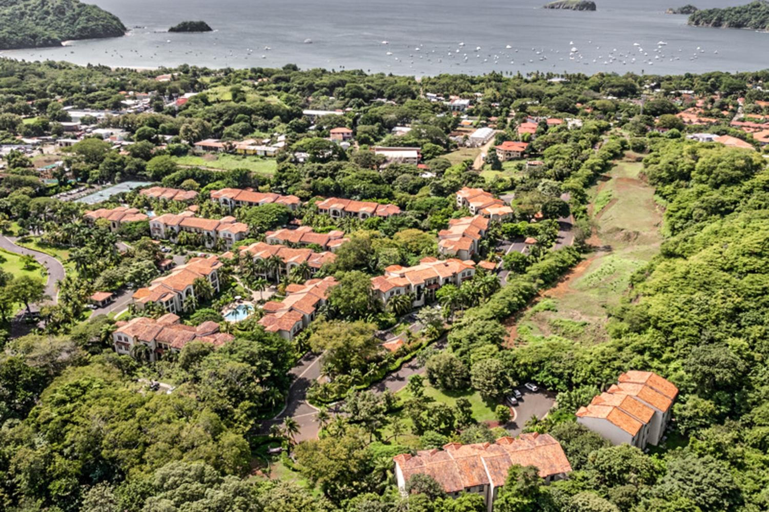 Pacifico Townhouse 106