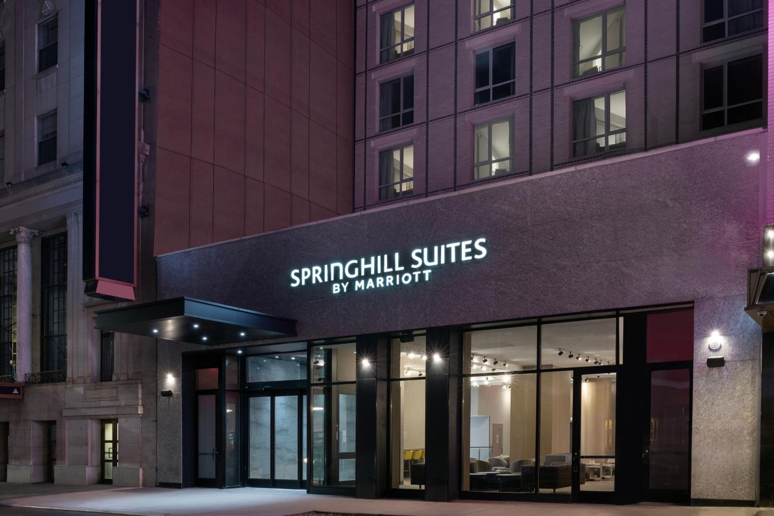 Hotel SpringHill Suites by Marriott New York Manhattan Times Square - Image 1