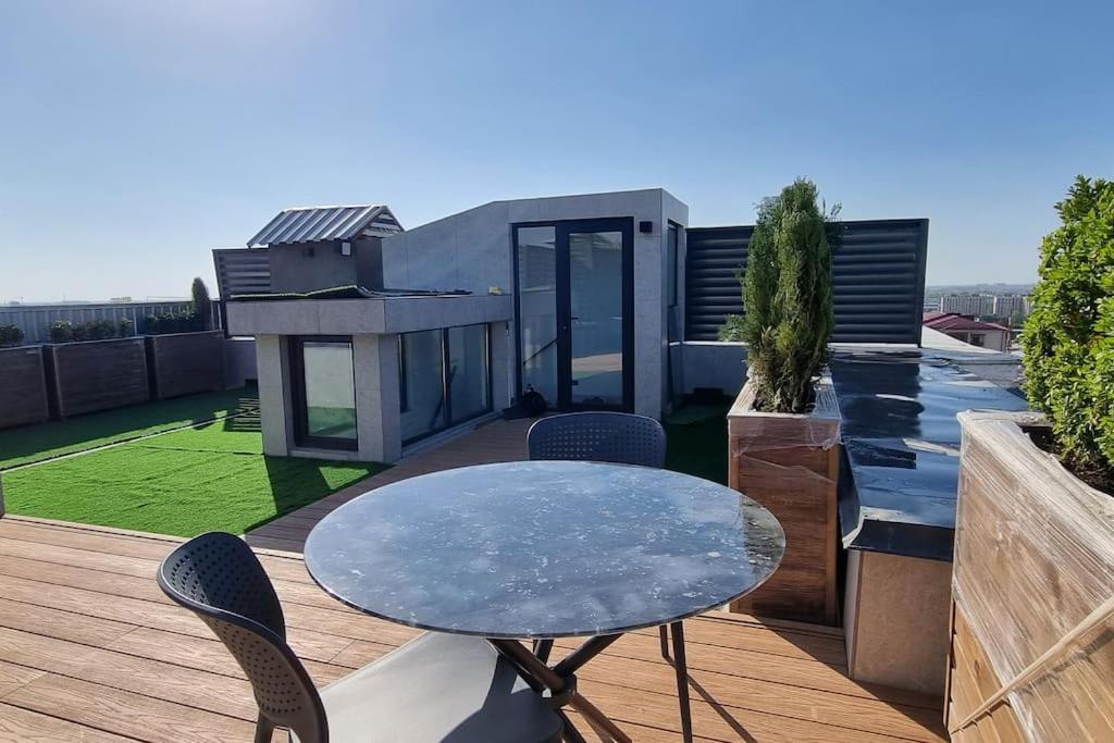 LaMinor Terrace