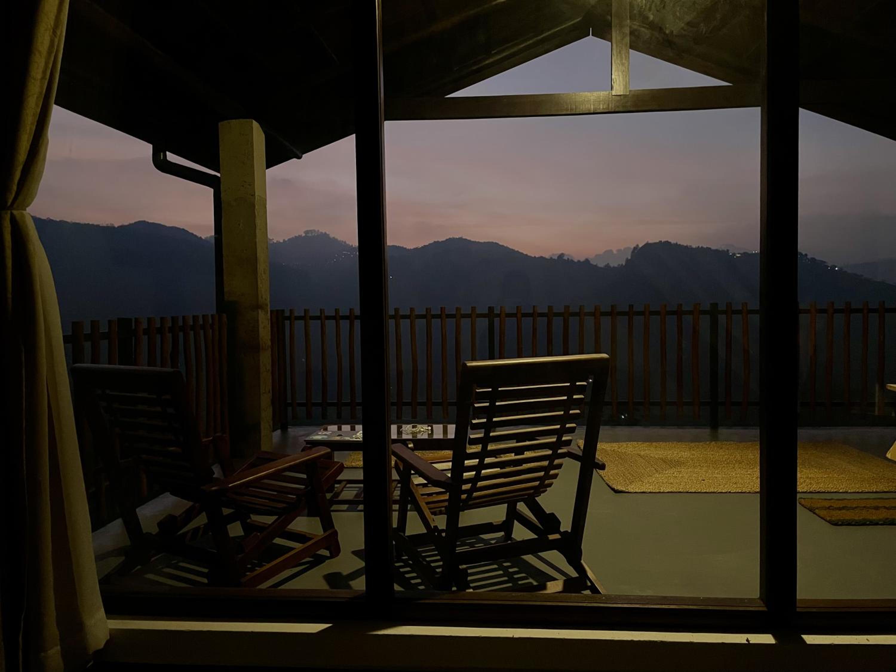 MOMO ELLA view 5