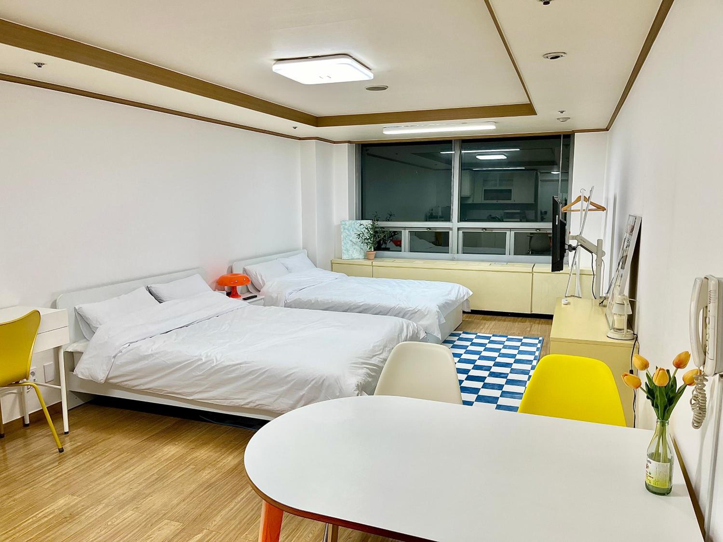 hotel room