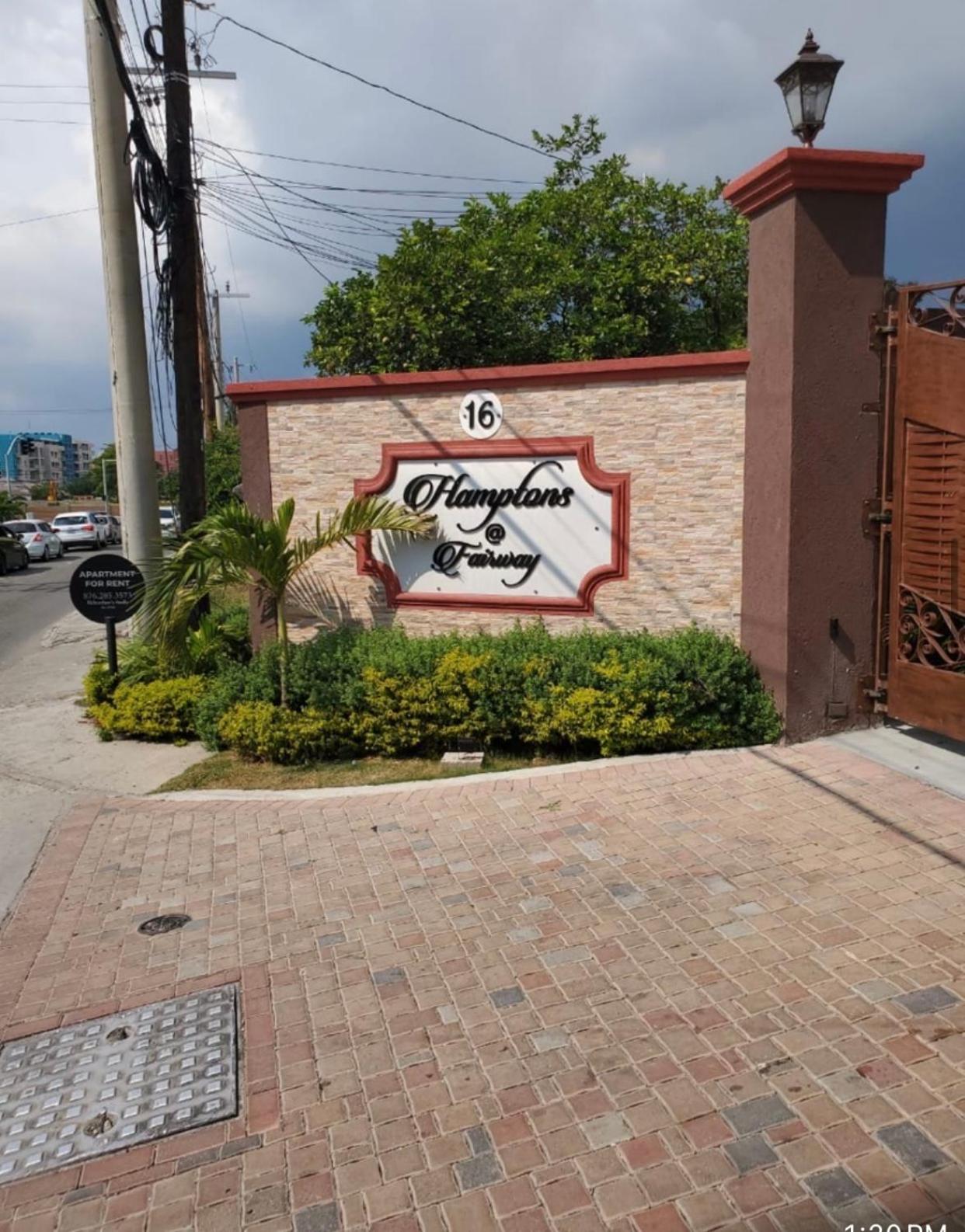 Metcalfe Luxury One bedroom Suite