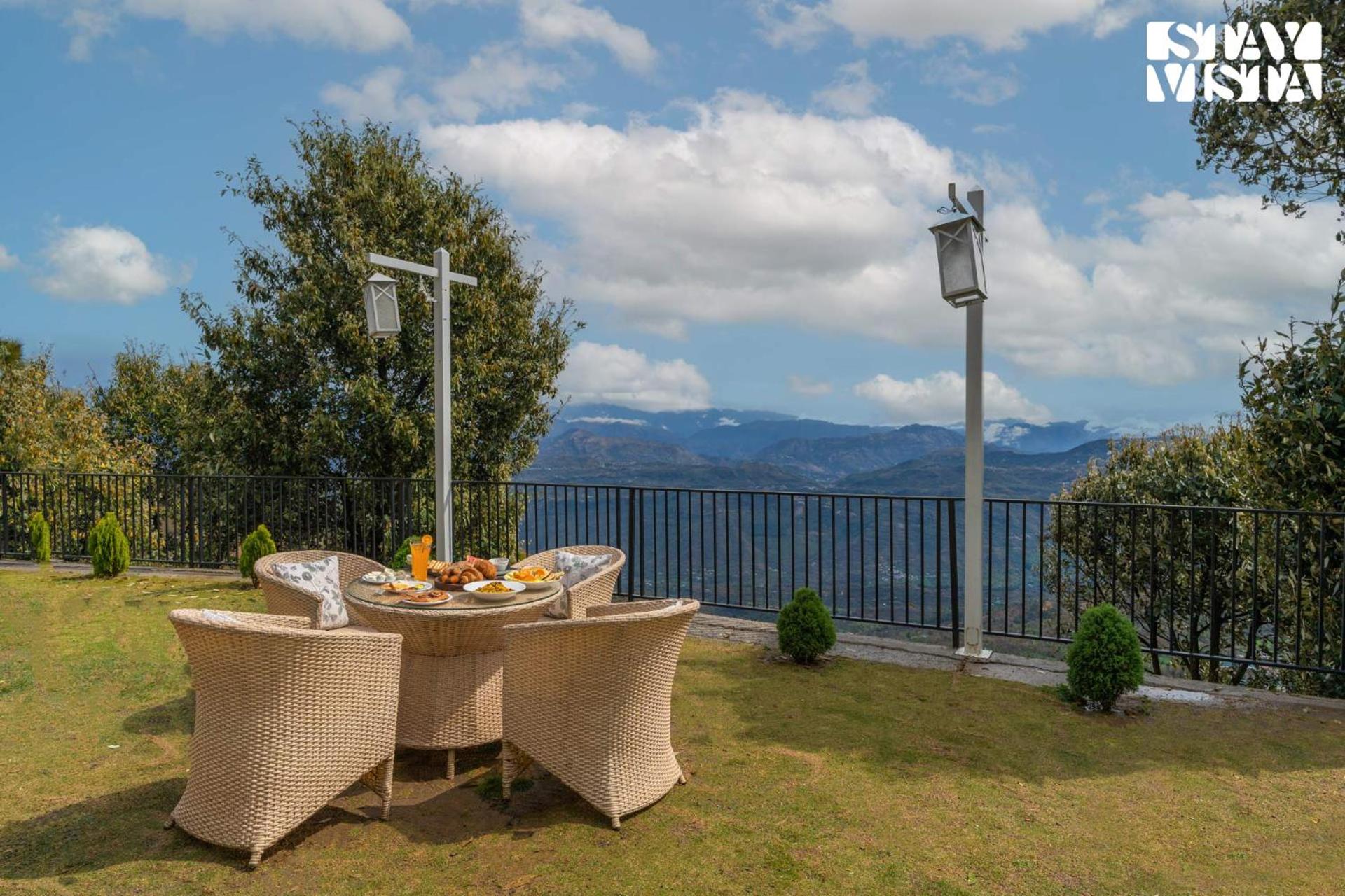 StayVista at The Hush Escape-5BHK Valley View villa in Arki view 4