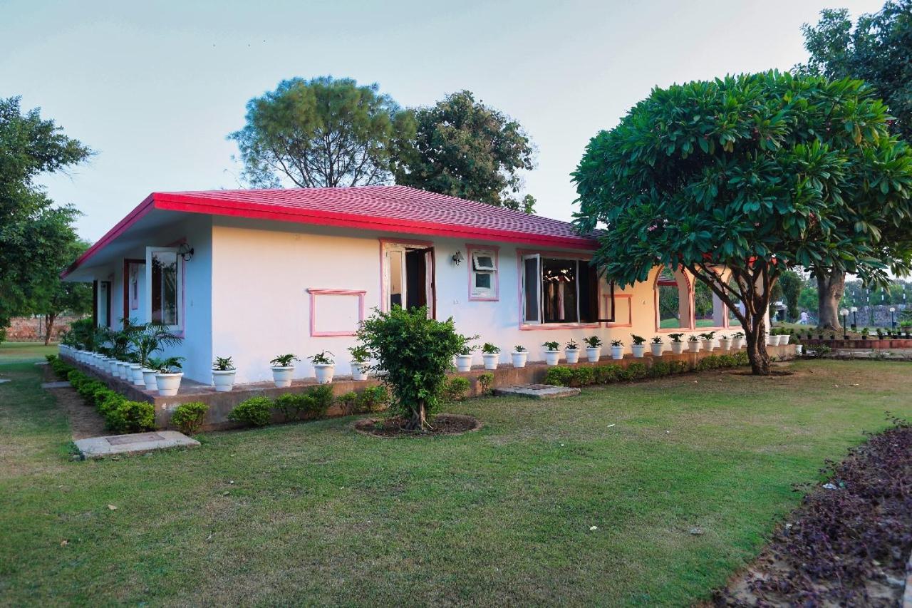 De Vivendi Farm- A Rural Luxury Farmhouse Getaway view 2