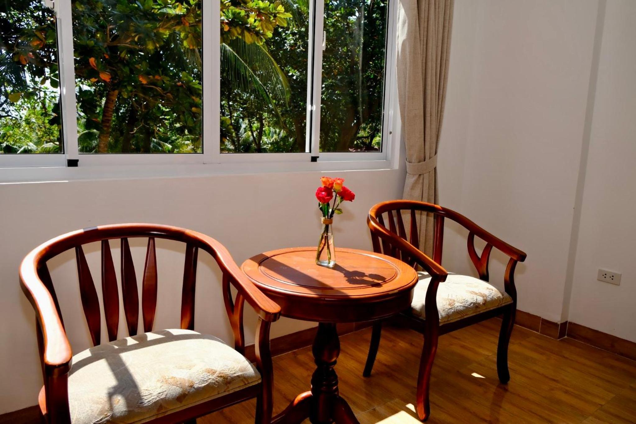 Tan Son Nhat Con Dao Resort