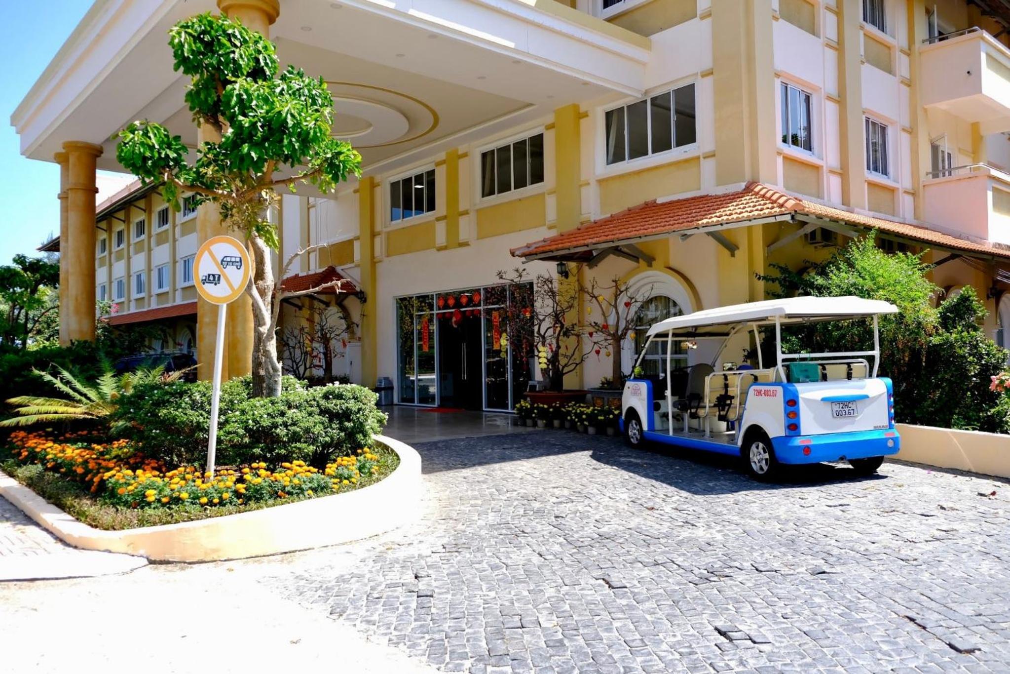 Tan Son Nhat Con Dao Resort