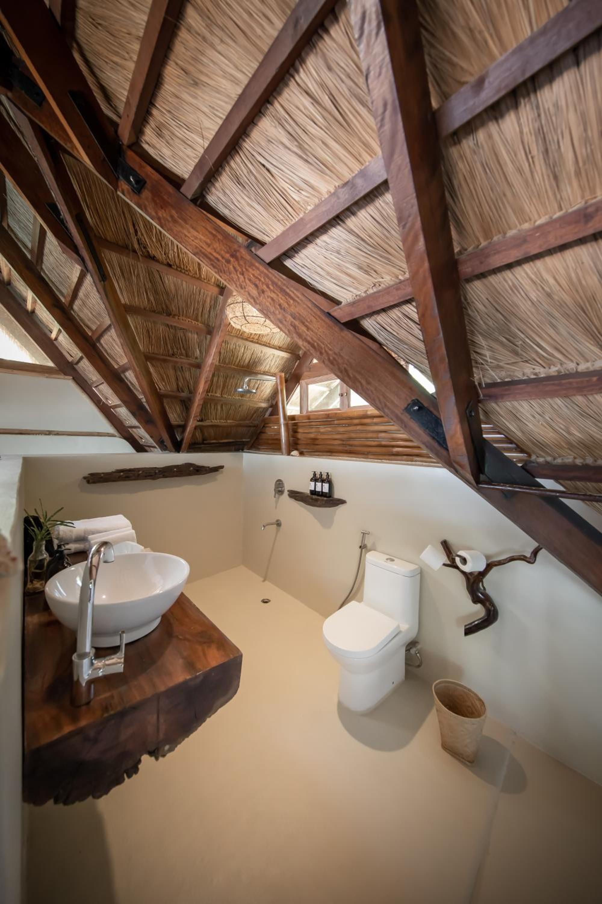 The Beach House Ocam Ocam