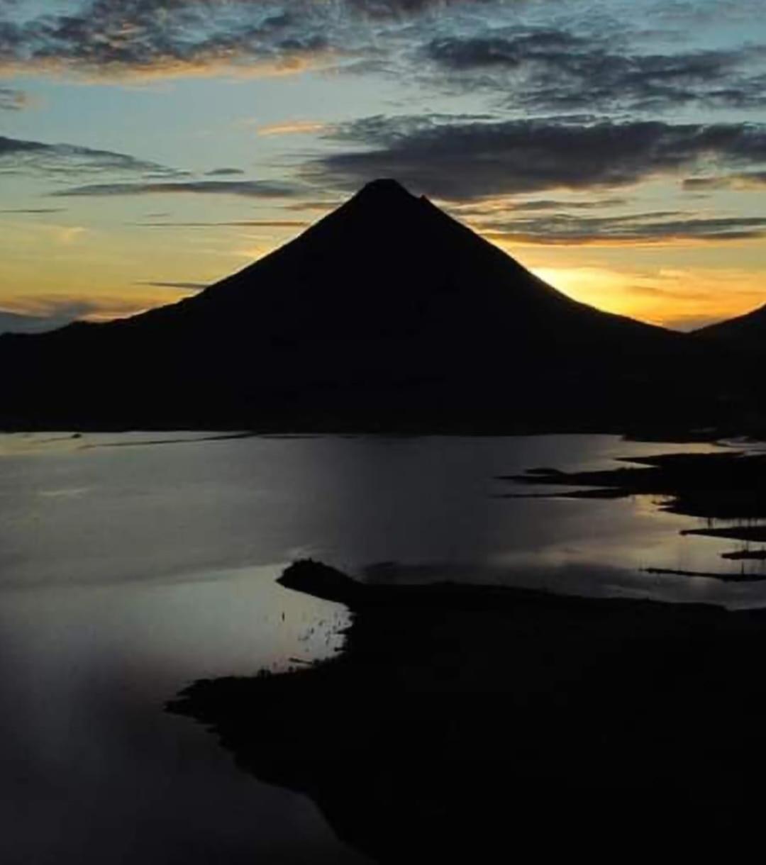 Sunset Inn Arenal B&B