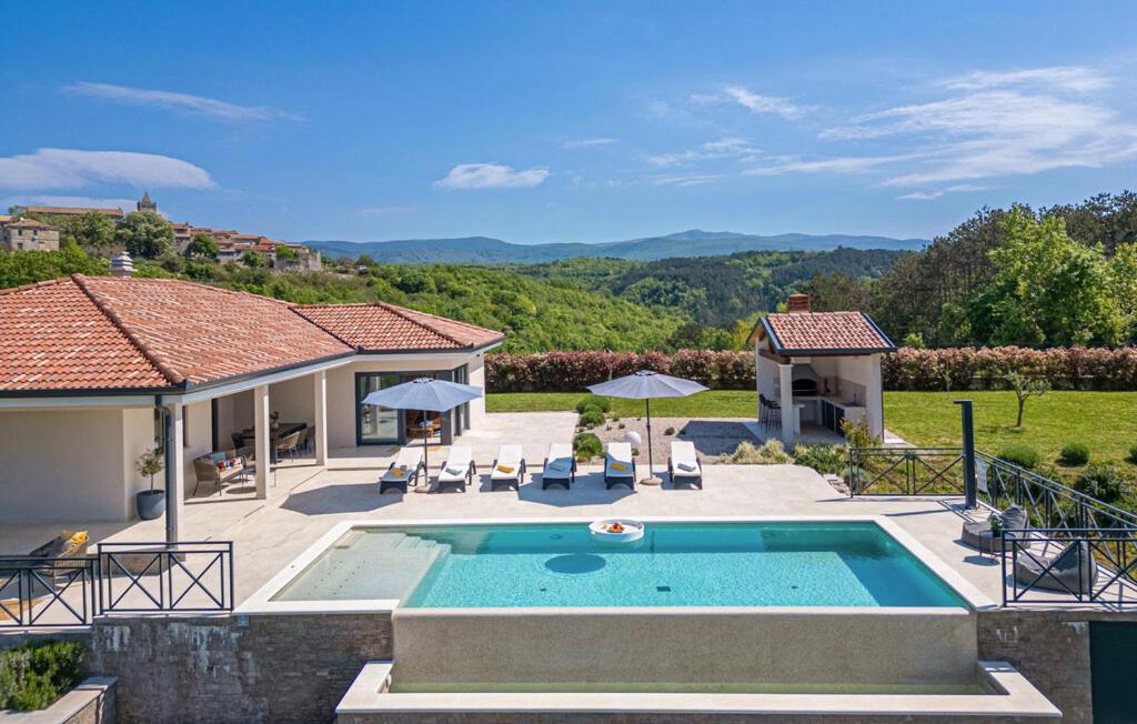 Villa Green Forest with wellness and heated salty pool