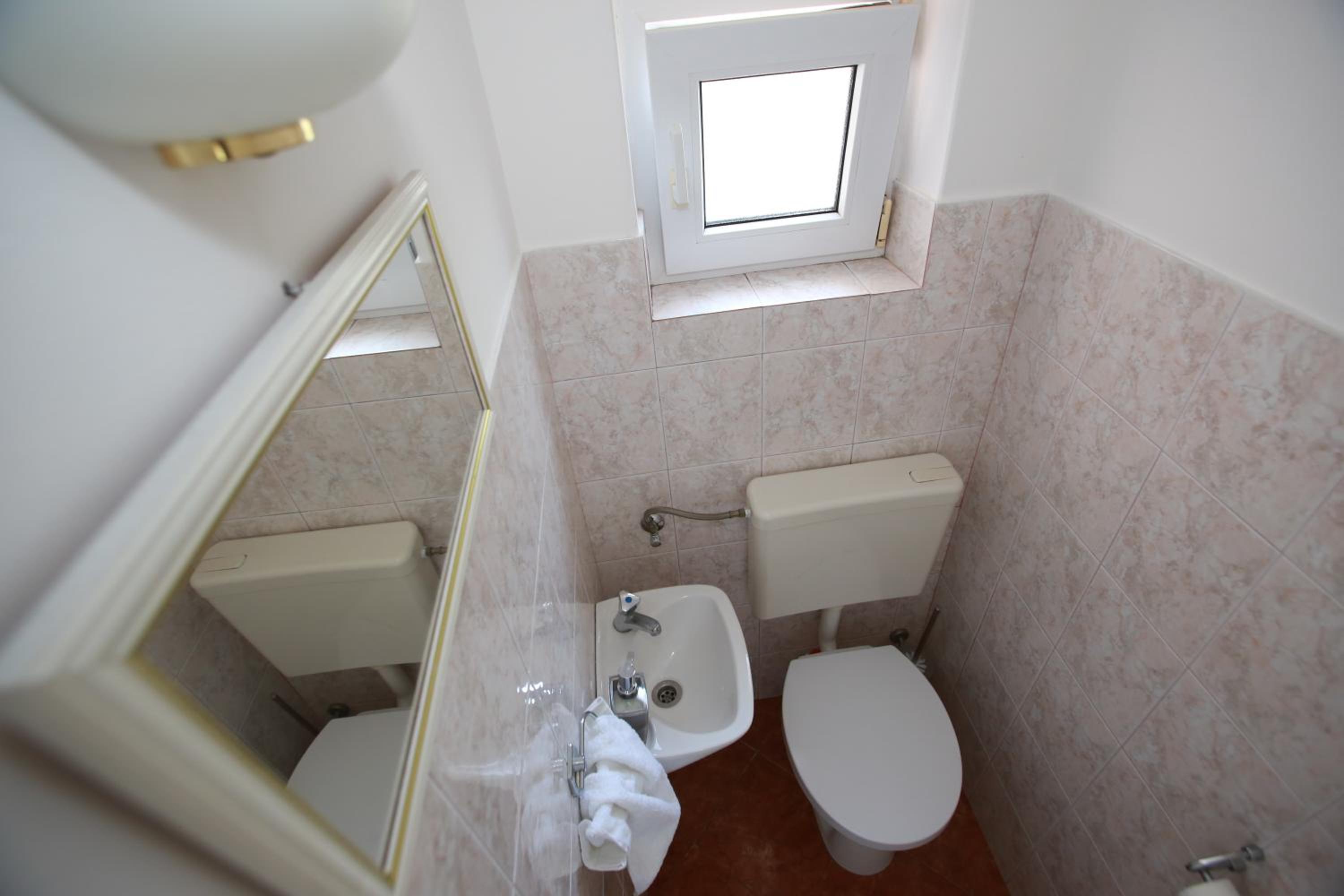 Apartment with a garden view view 4