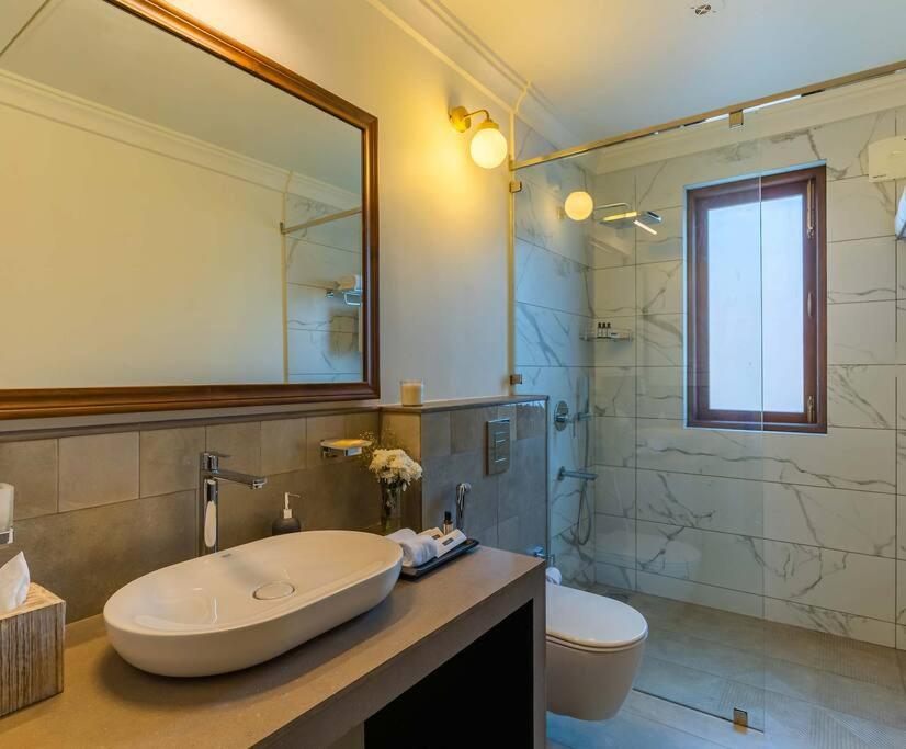 Villa Anjor, Villas By Noor view 3