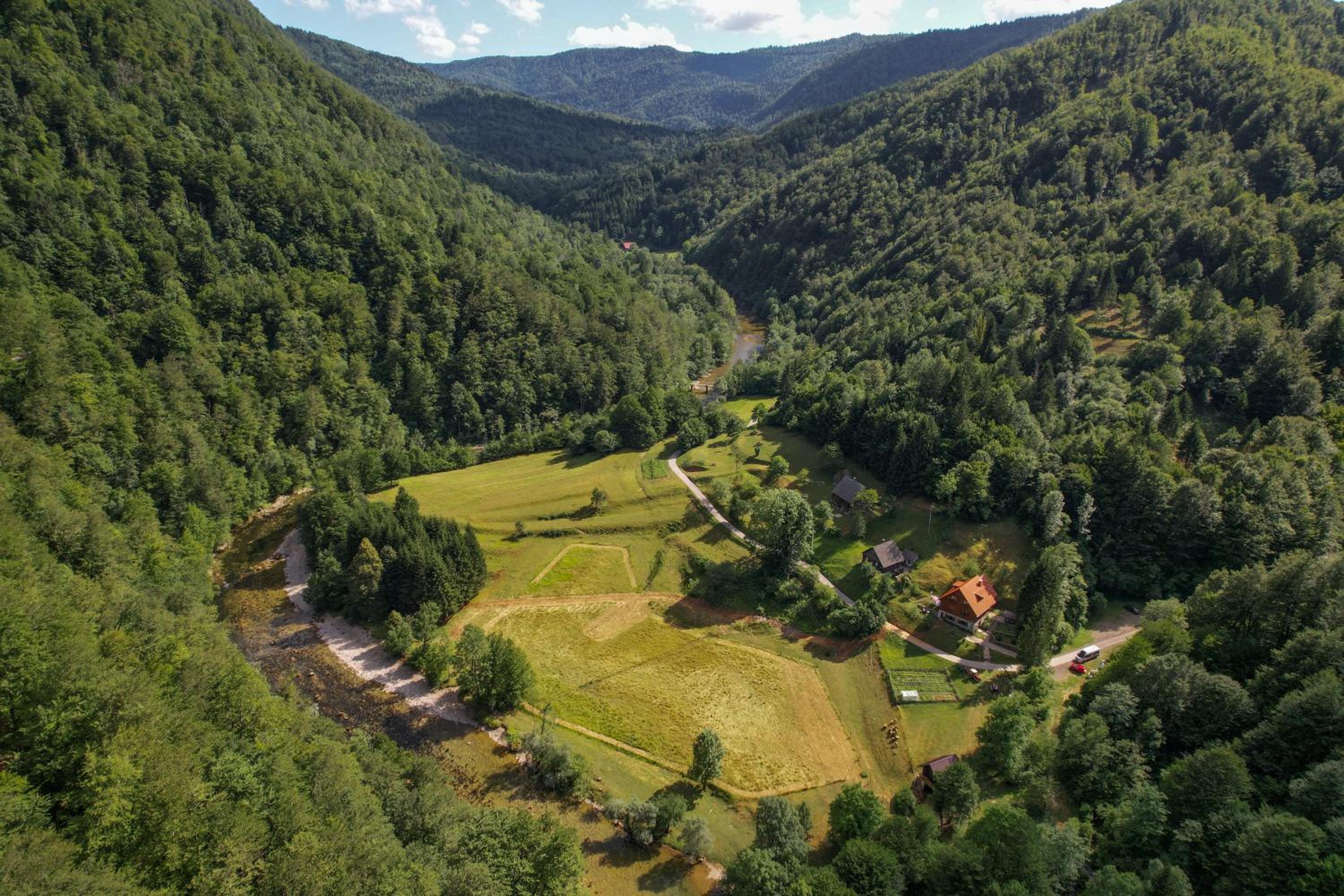Treehouse KUPARI Nacionalni park Risnjak