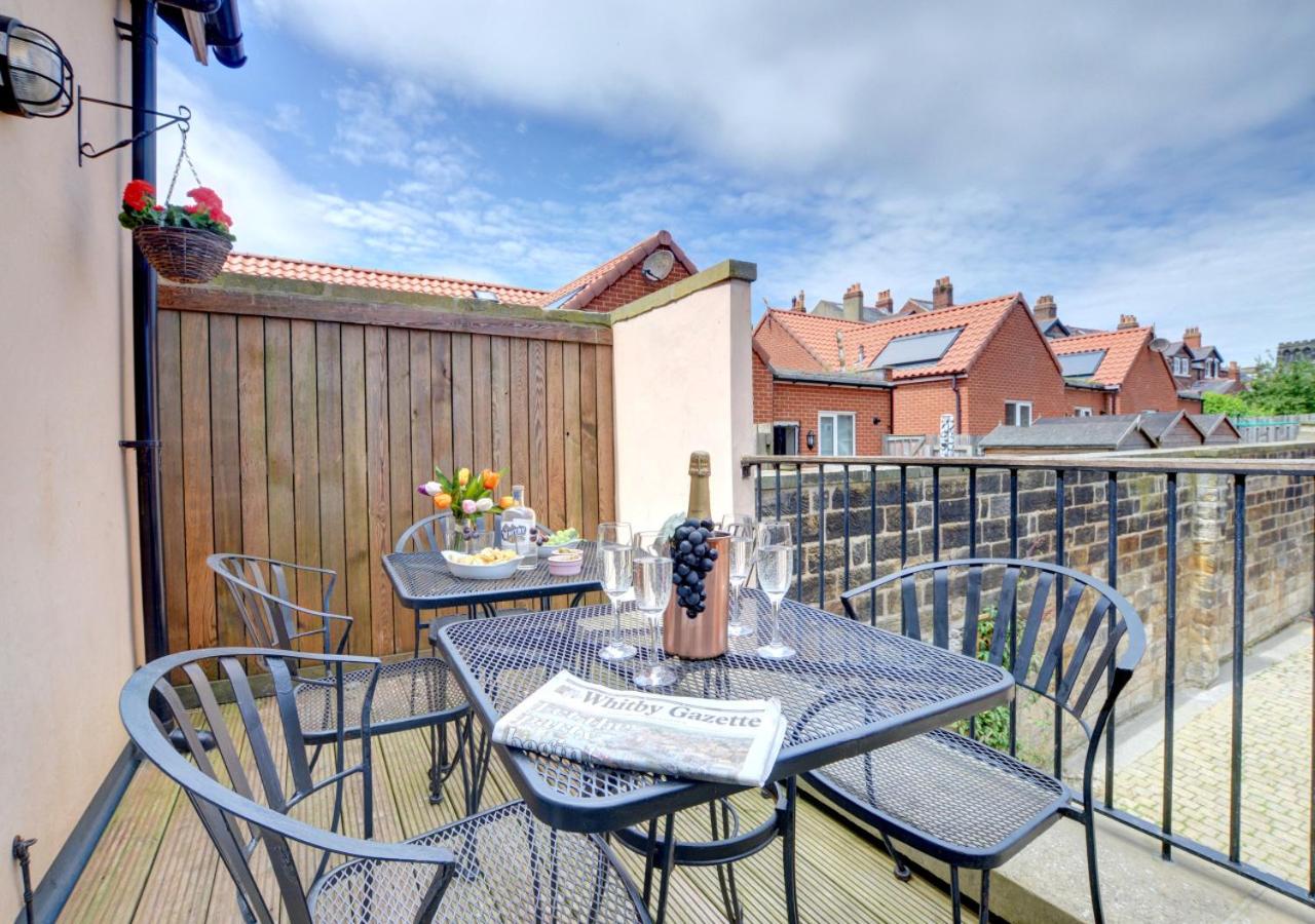 3 Bed in Whitby oc-w088