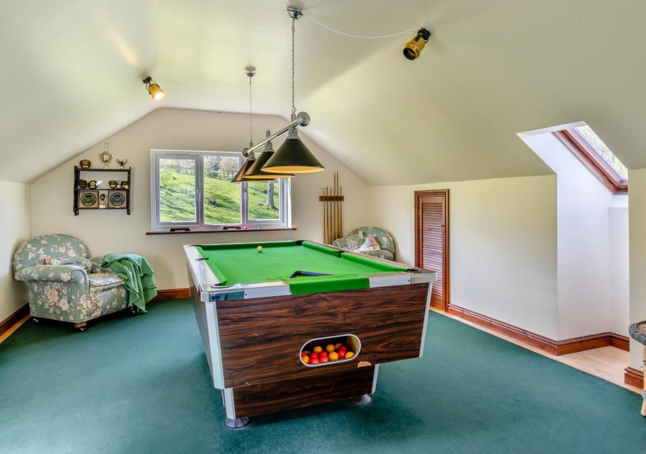 2 Bed in Caersws oc-waa345