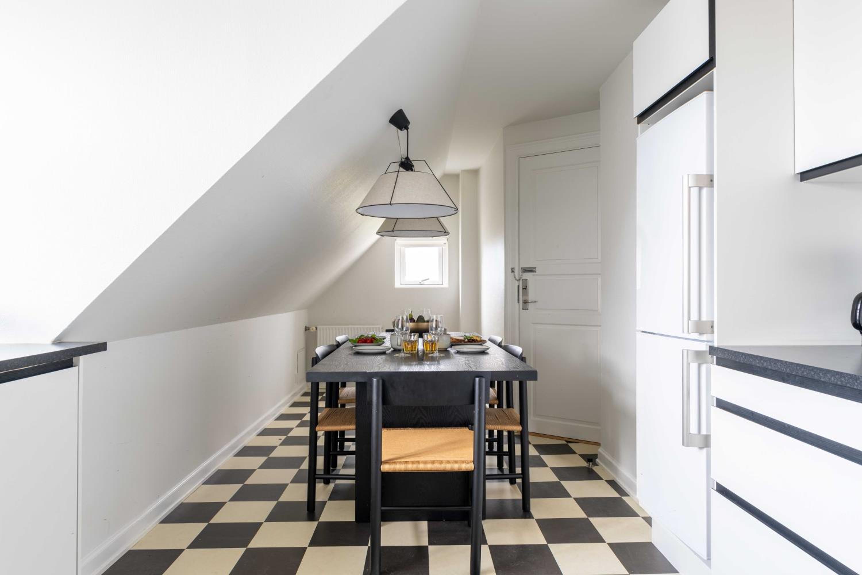 Cozy 2 Bedroom Flat in Peaceful Neighbourhood