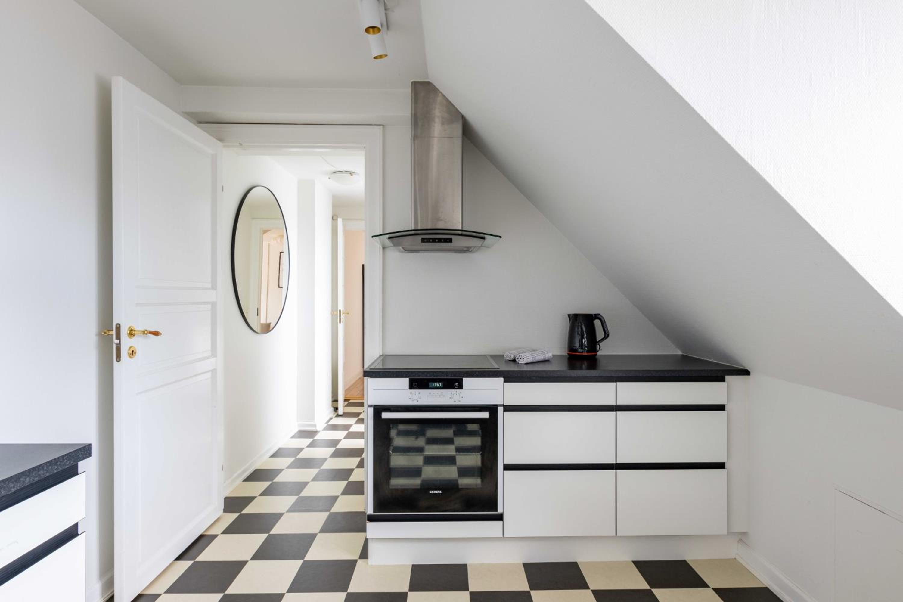 Cozy 2 Bedroom Flat in Peaceful Neighbourhood