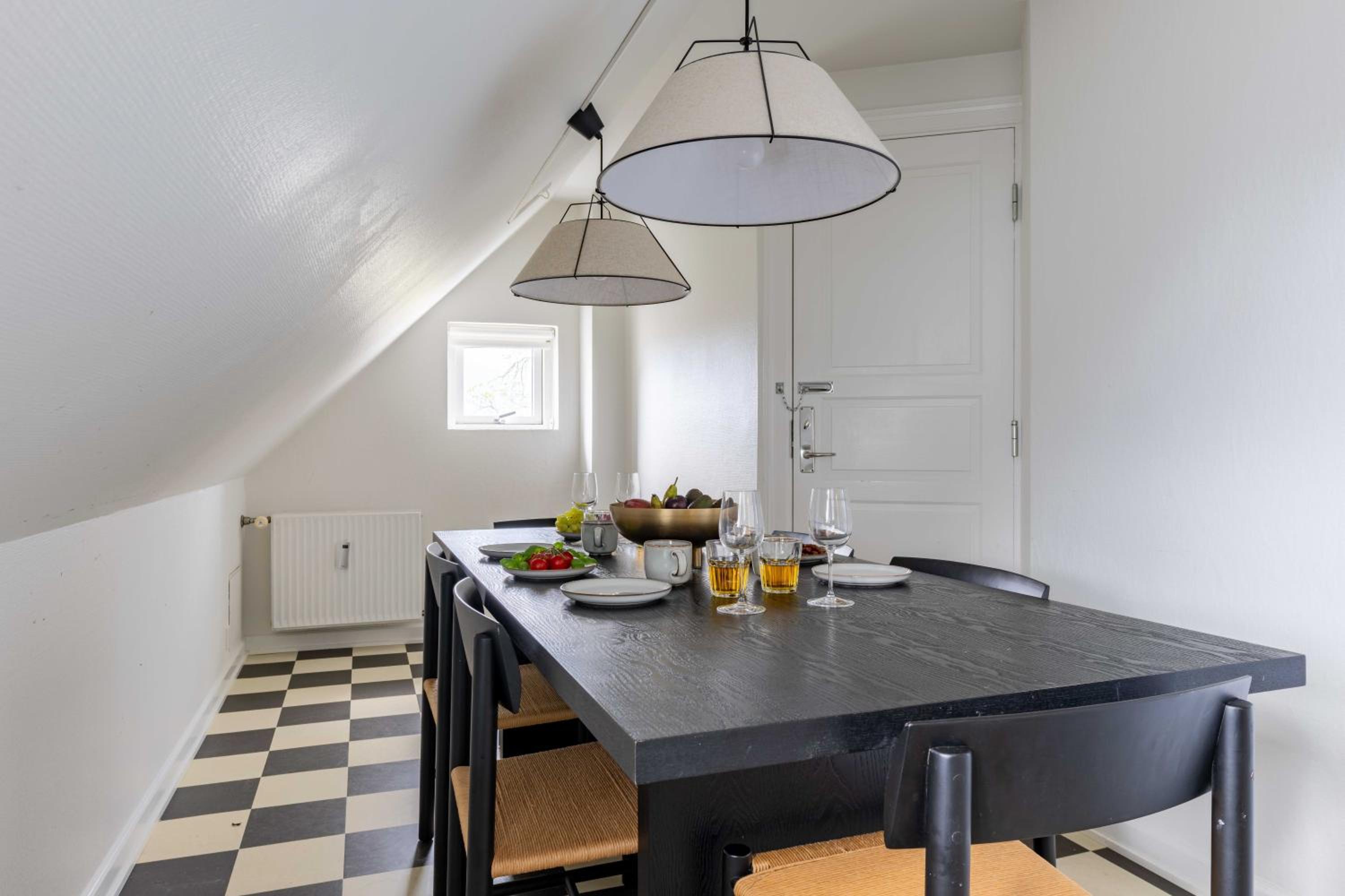 Cozy 2 Bedroom Flat in Peaceful Neighbourhood